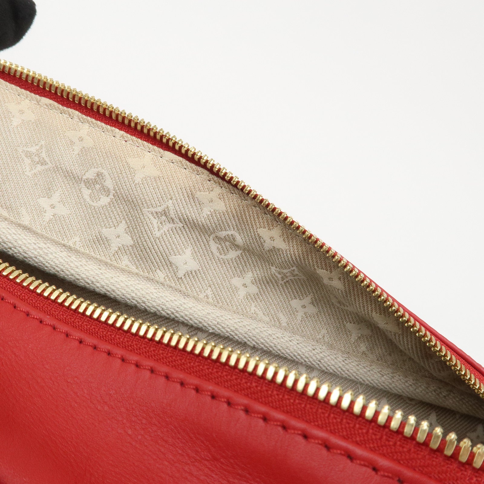 Louis Vuitton Paname Line Take Off Shoulder Bag Rouge M45511