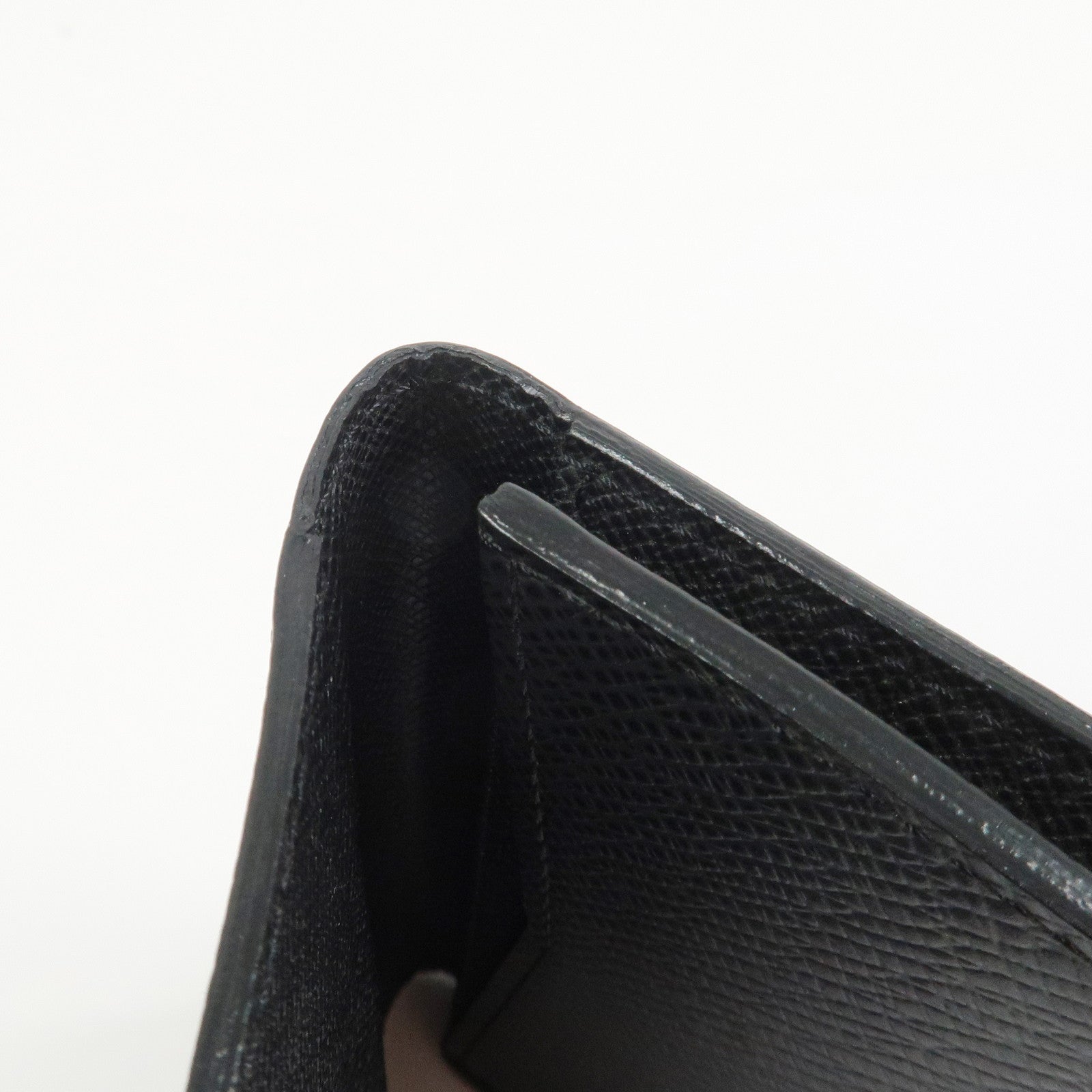 Louis Vuitton Taiga Enveloppe Cartes de Visite Card Case M30922