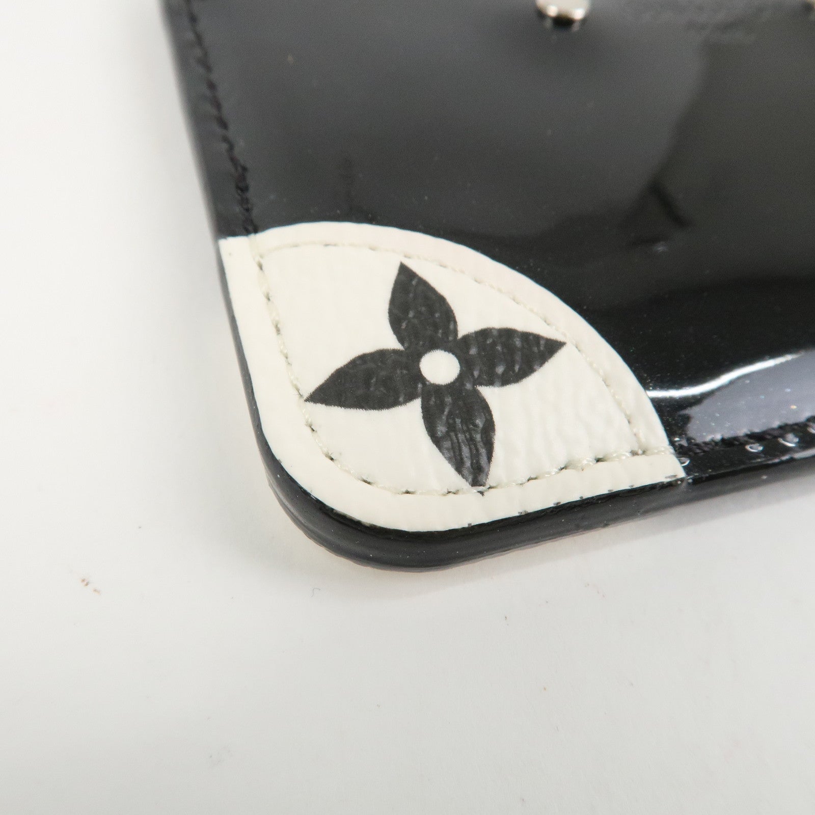 Louis Vuitton Portes Cartes Simple Vernis Leather Card Case M67664 Used