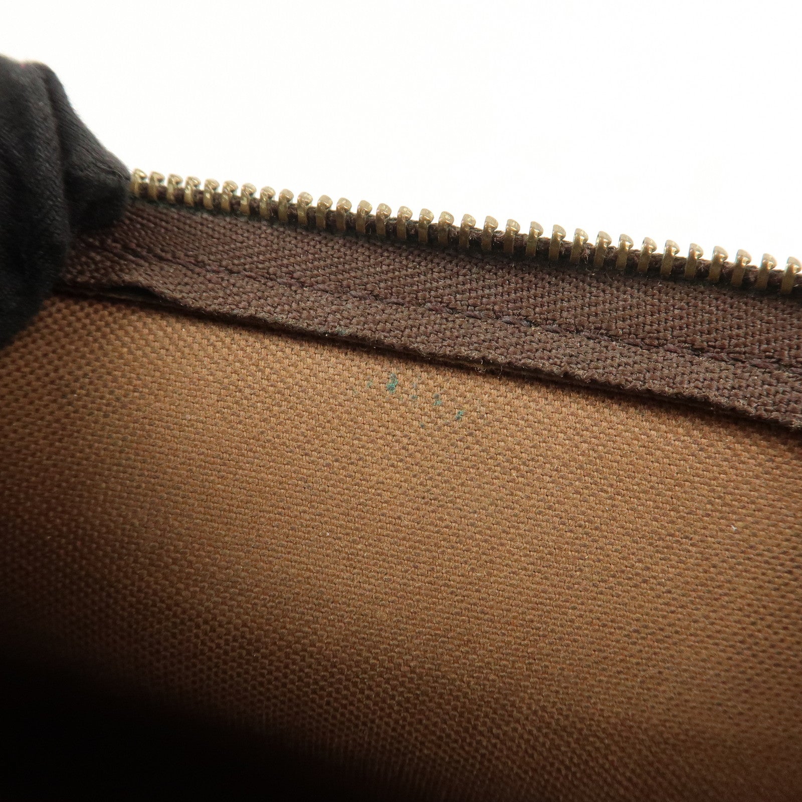 Louis Vuitton Monogram Panda Pochette Accessoires Pouch M51981