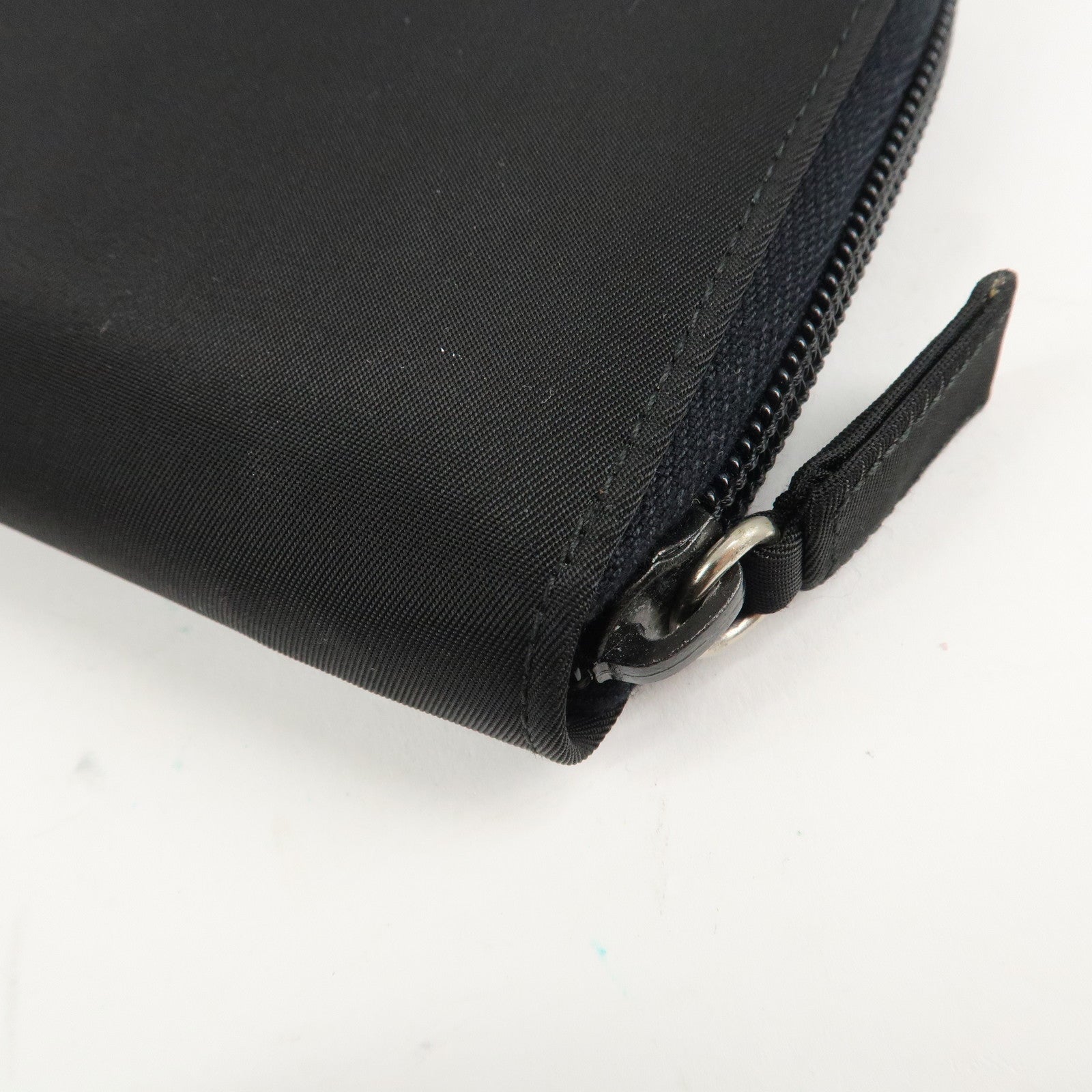 PRADA Nylon Leather Round Zippy Long Wallet Black M822 Used