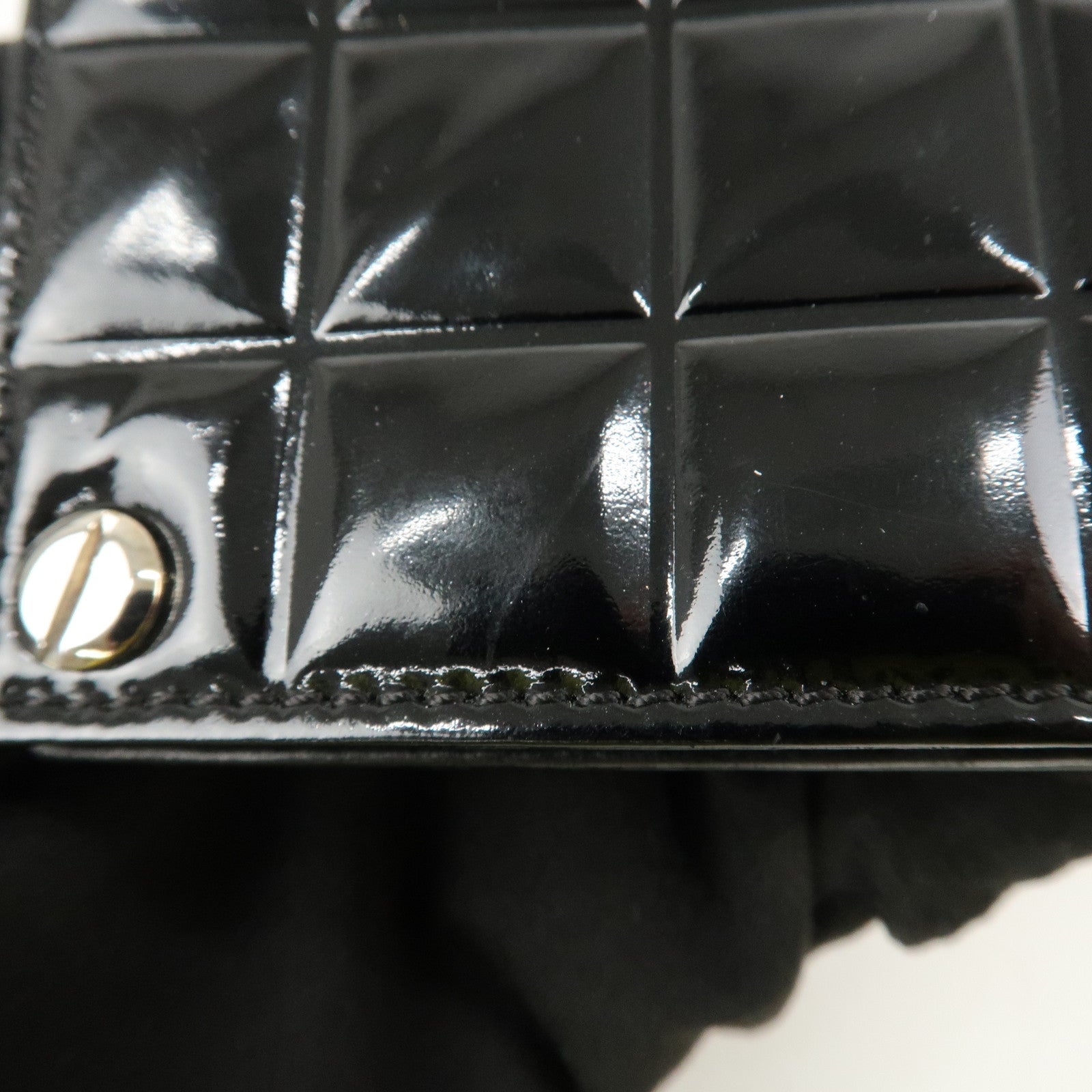 CHANEL Chocolate Bar Patent Leather Card Case Black Used