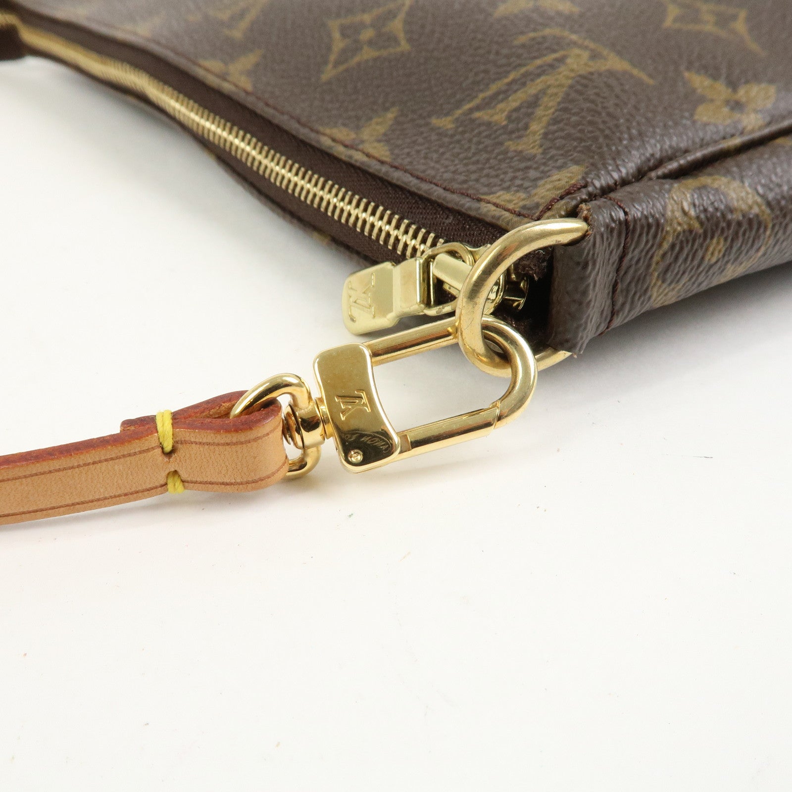 Louis Vuitton Monogram Pochette Accessoires Pouch Hand Bag M51980