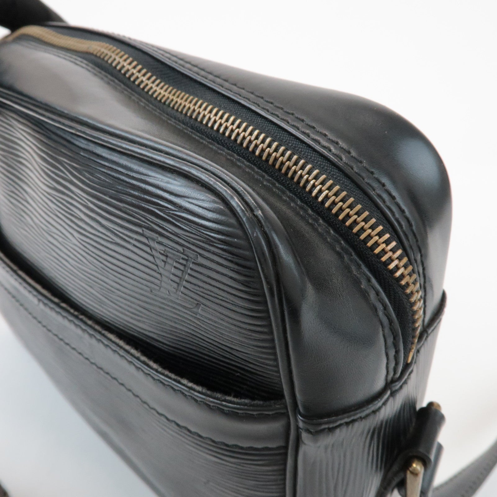 Louis Vuitton Epi Trocadero 27 Shoulder Bag Noir Black M52302