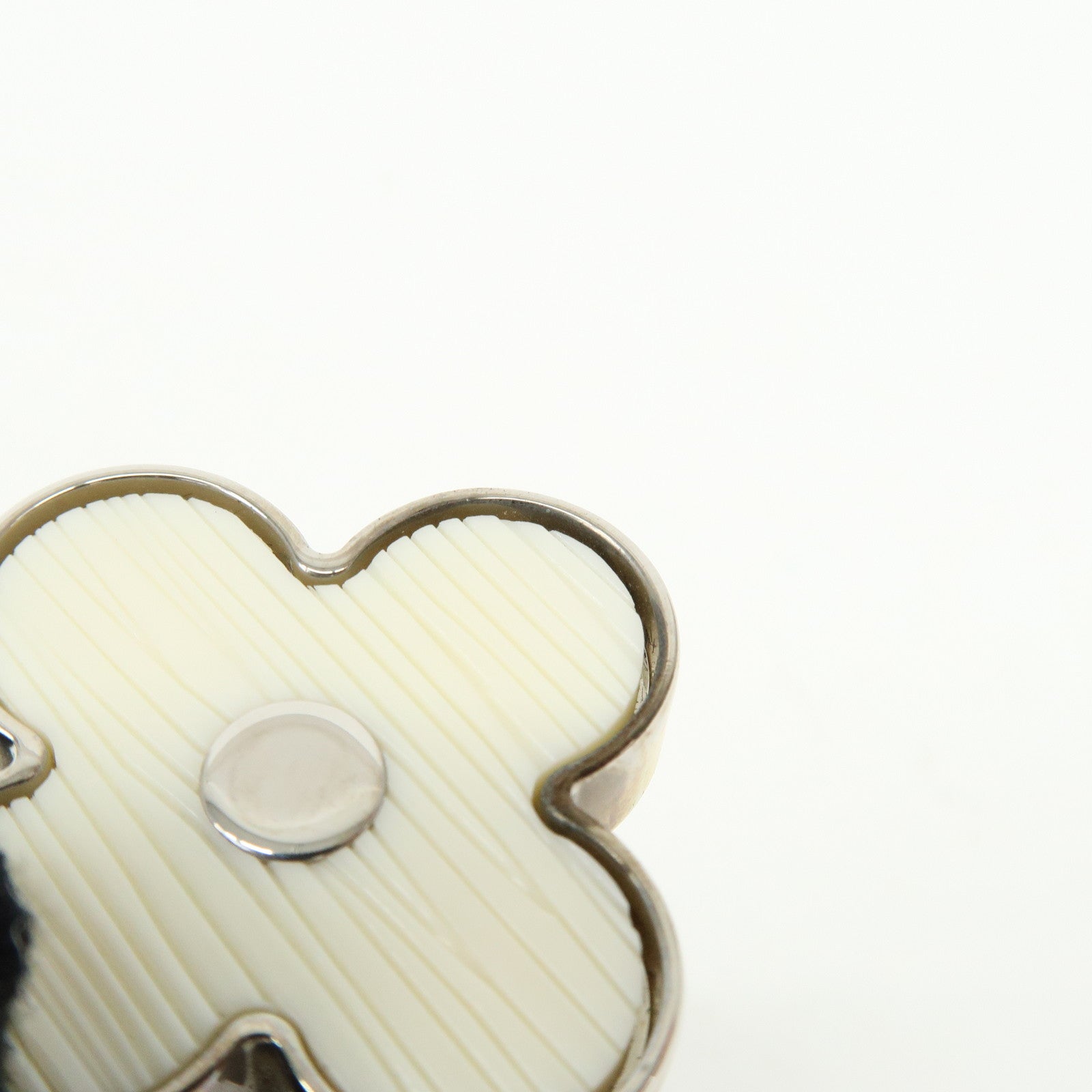 Louis Vuitton Bijoux Sac Fleur de Epi Bag Metal Charm White M65085