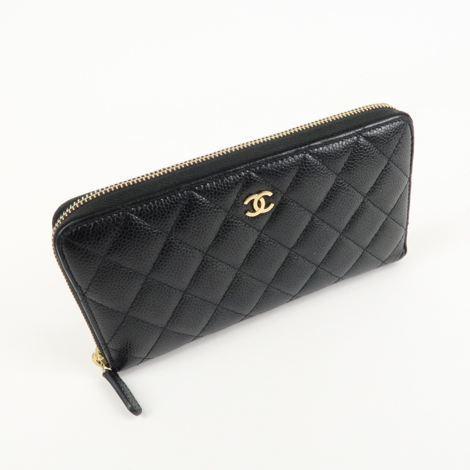 CHANEL Matelasse Caviarskin Round Zippy Long Wallet Black AP0242 Used
