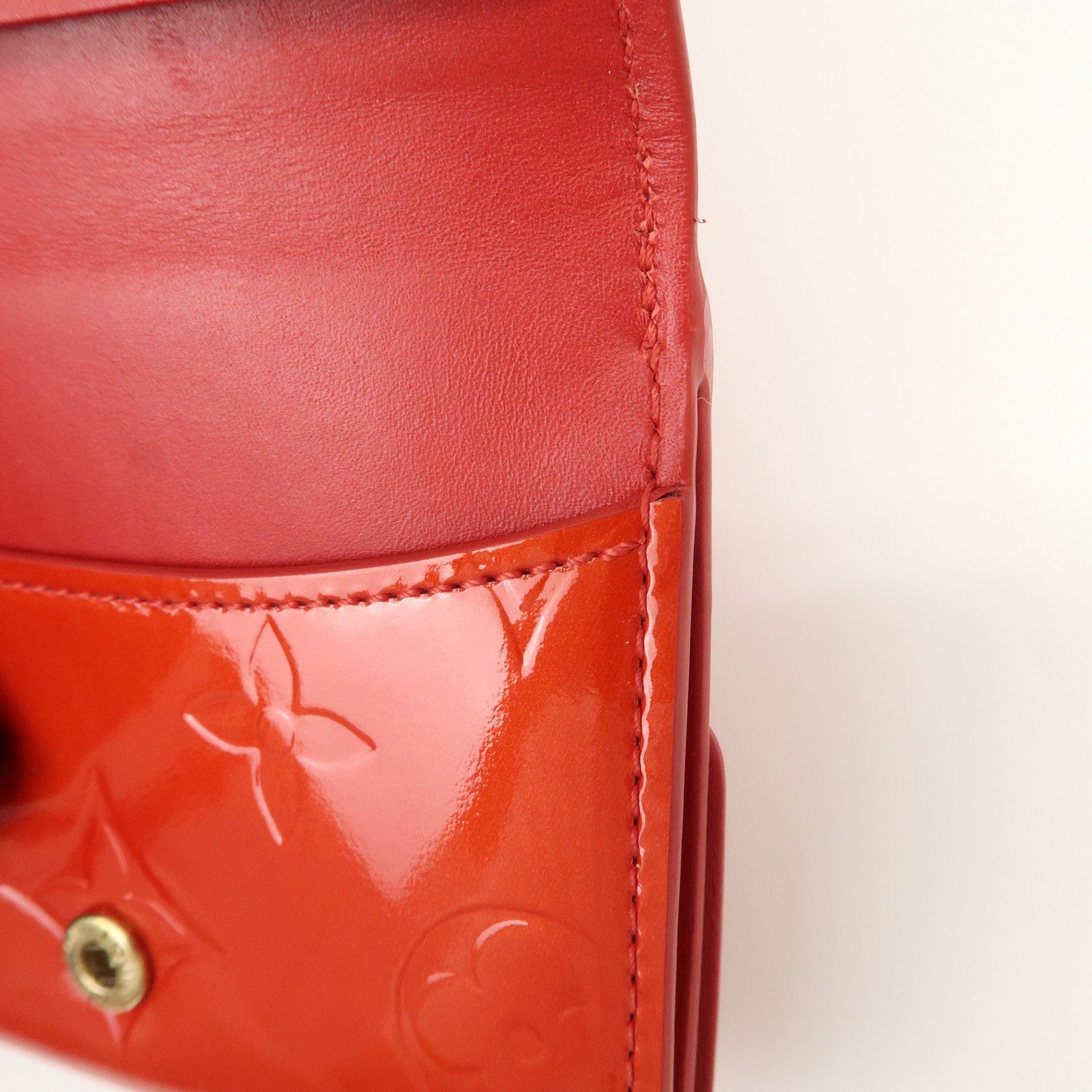 Louis Vuitton Monogram Vernis Ludlow Bi-fold Wallet Rouge M91090