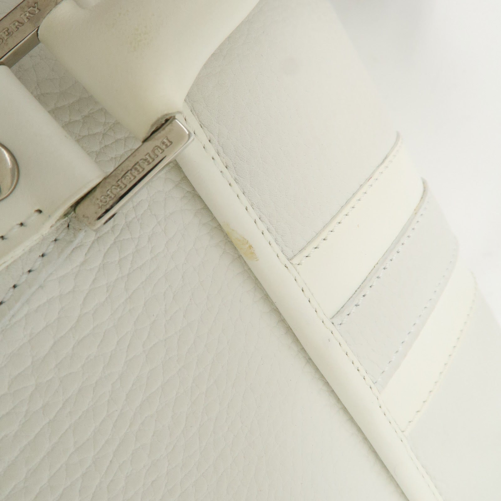BURBERRY Leather Shoulder Bag Hand Bag White