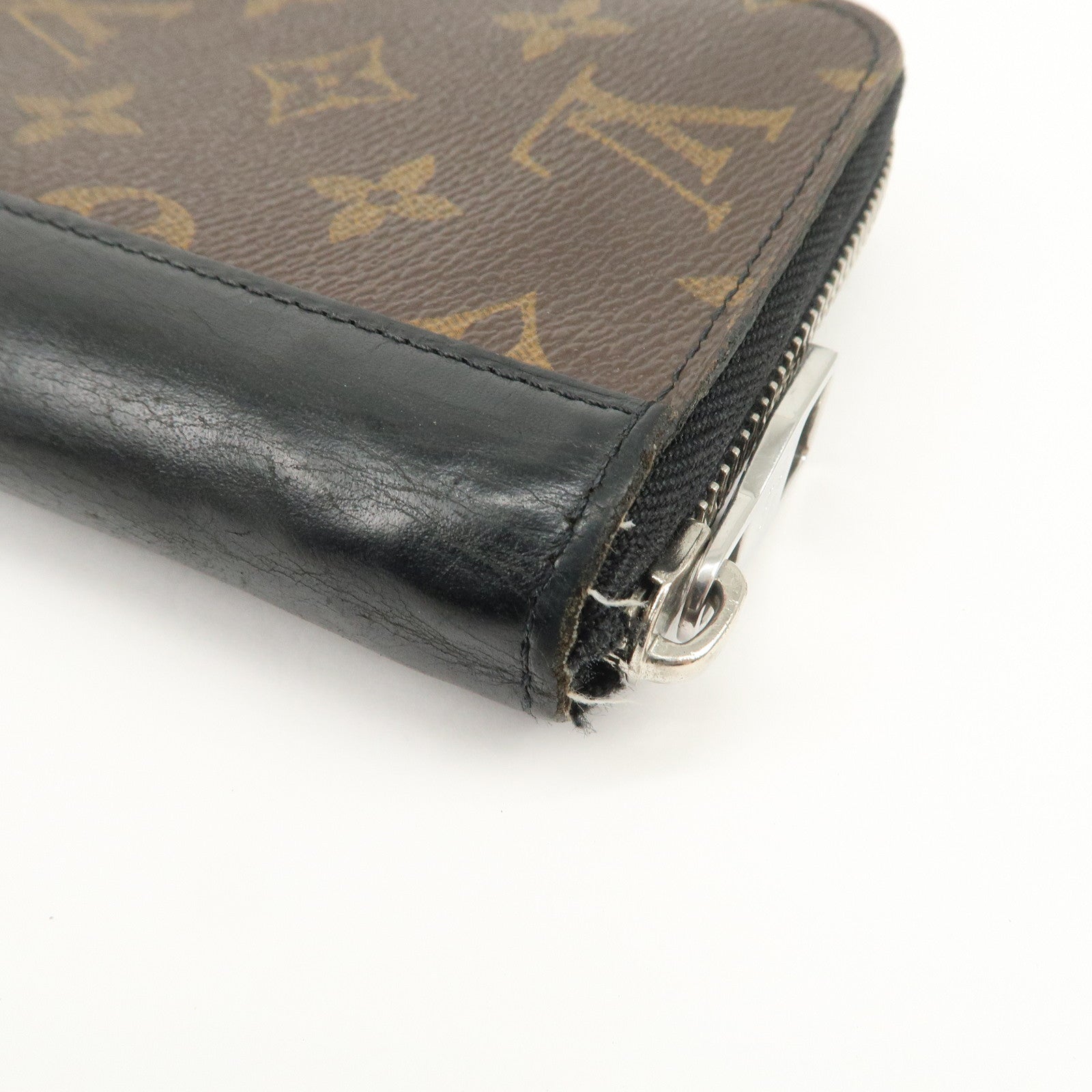 Louis Vuitton Monogram Macassar Zippy Wallet Vertical M60109