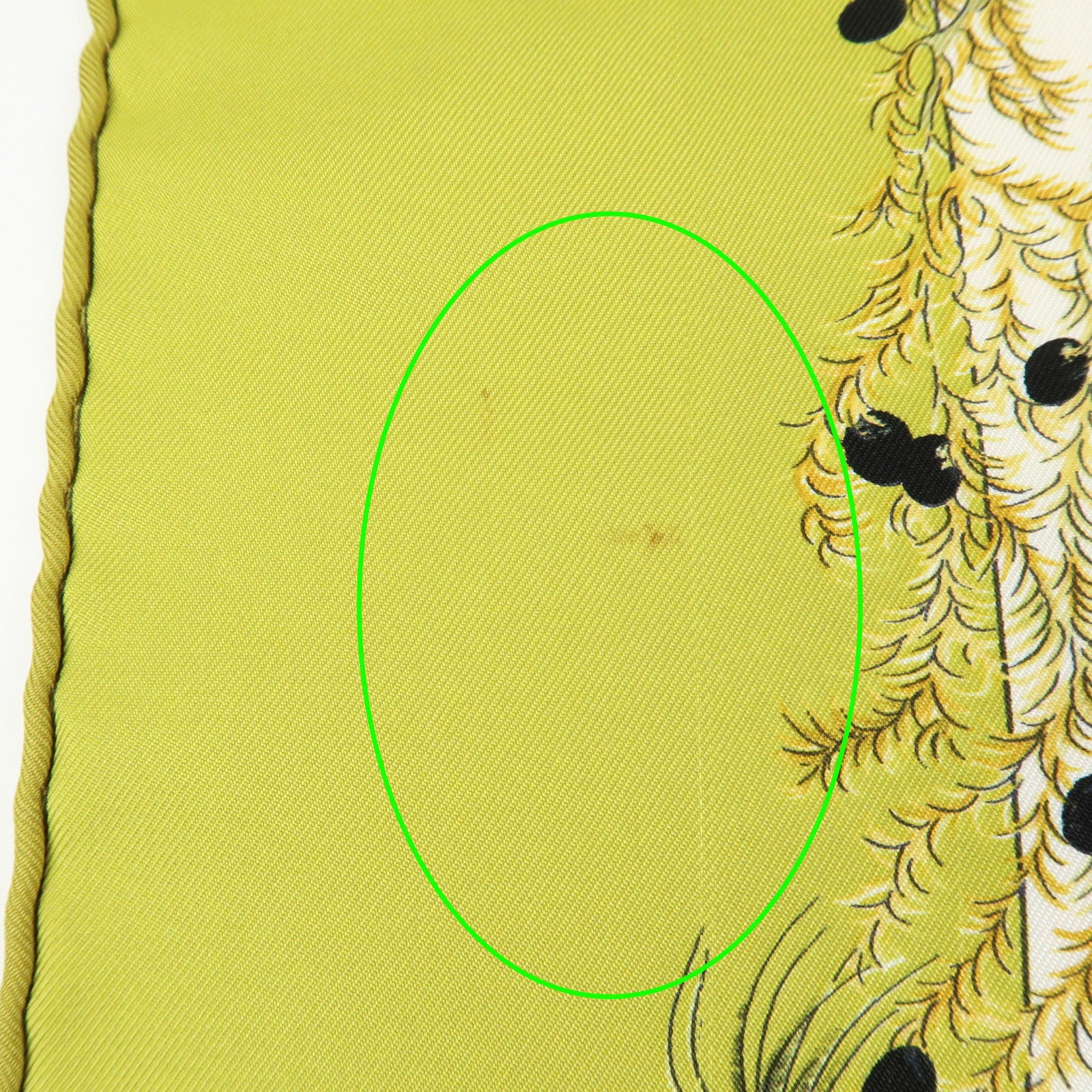 HERMES Carre 90 Silk 100% Scarf AU COEUR DESBOIS Light Green