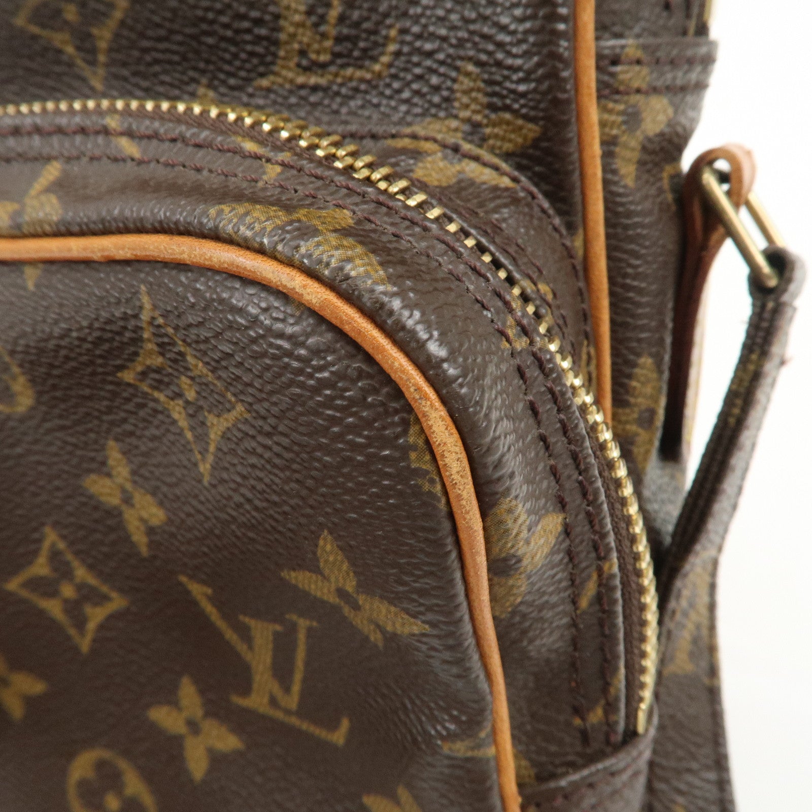 Louis Vuitton Monogram Amazone Shoulder Bag Crossbody Bag M45236
