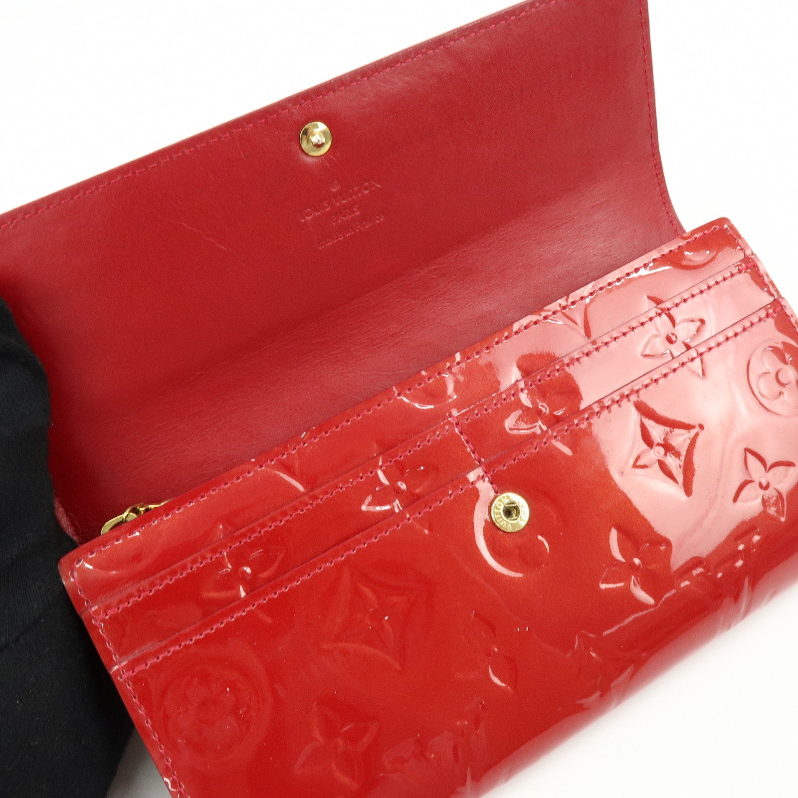Louis Vuitton Monogram Vernis Portefeuille Sarah Wallet Red M91739