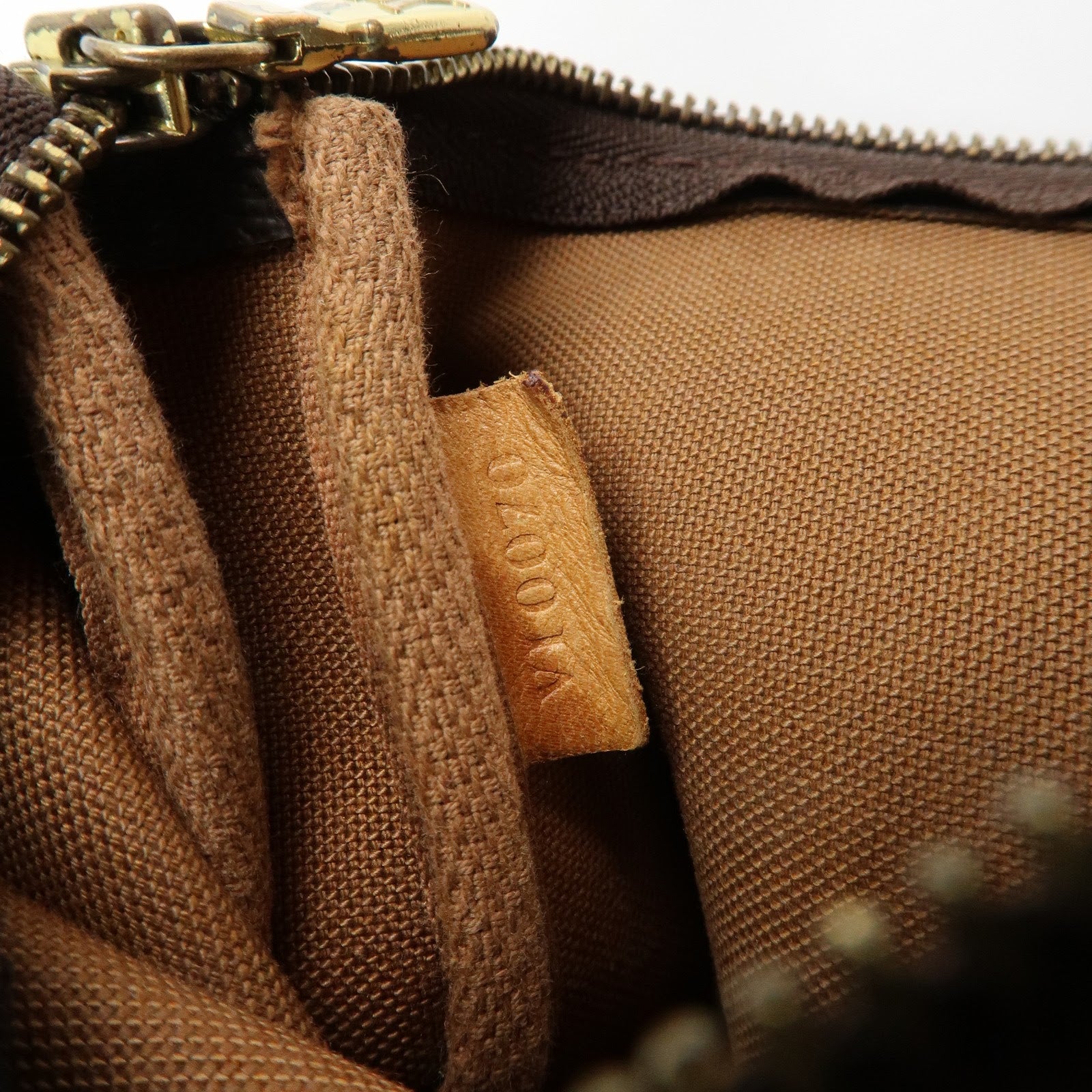 Louis Vuitton Monogram Pochette Accessoires Pouch Hand Bag M51980