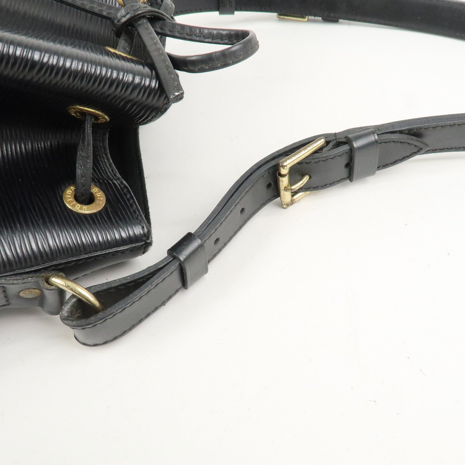 Louis Vuitton Epi Petit Noe Shoulder Bag Noir Black M44102