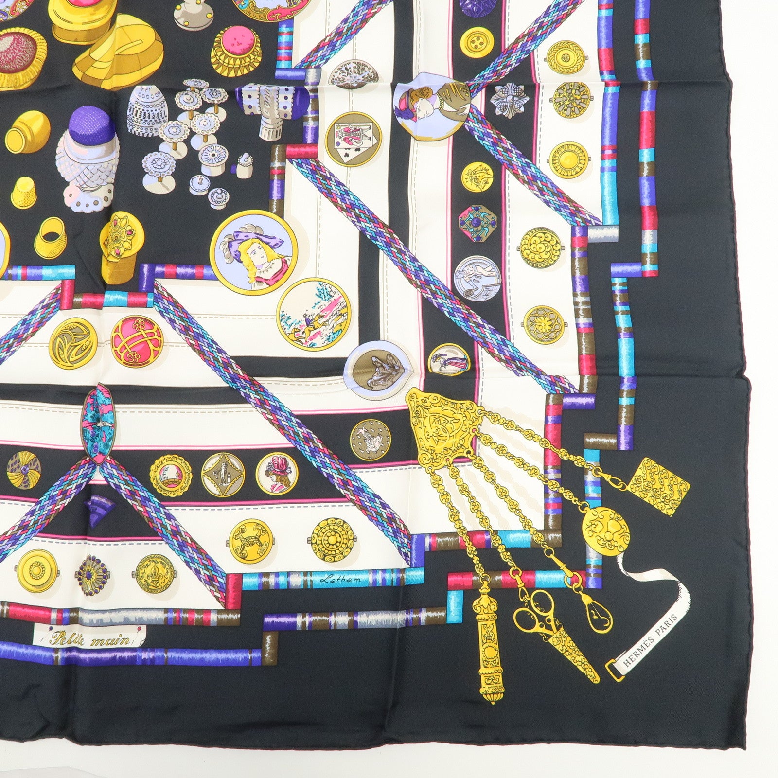 HERMES Carre 90 Silk 100% Scarf Petite main Black White Multicolor