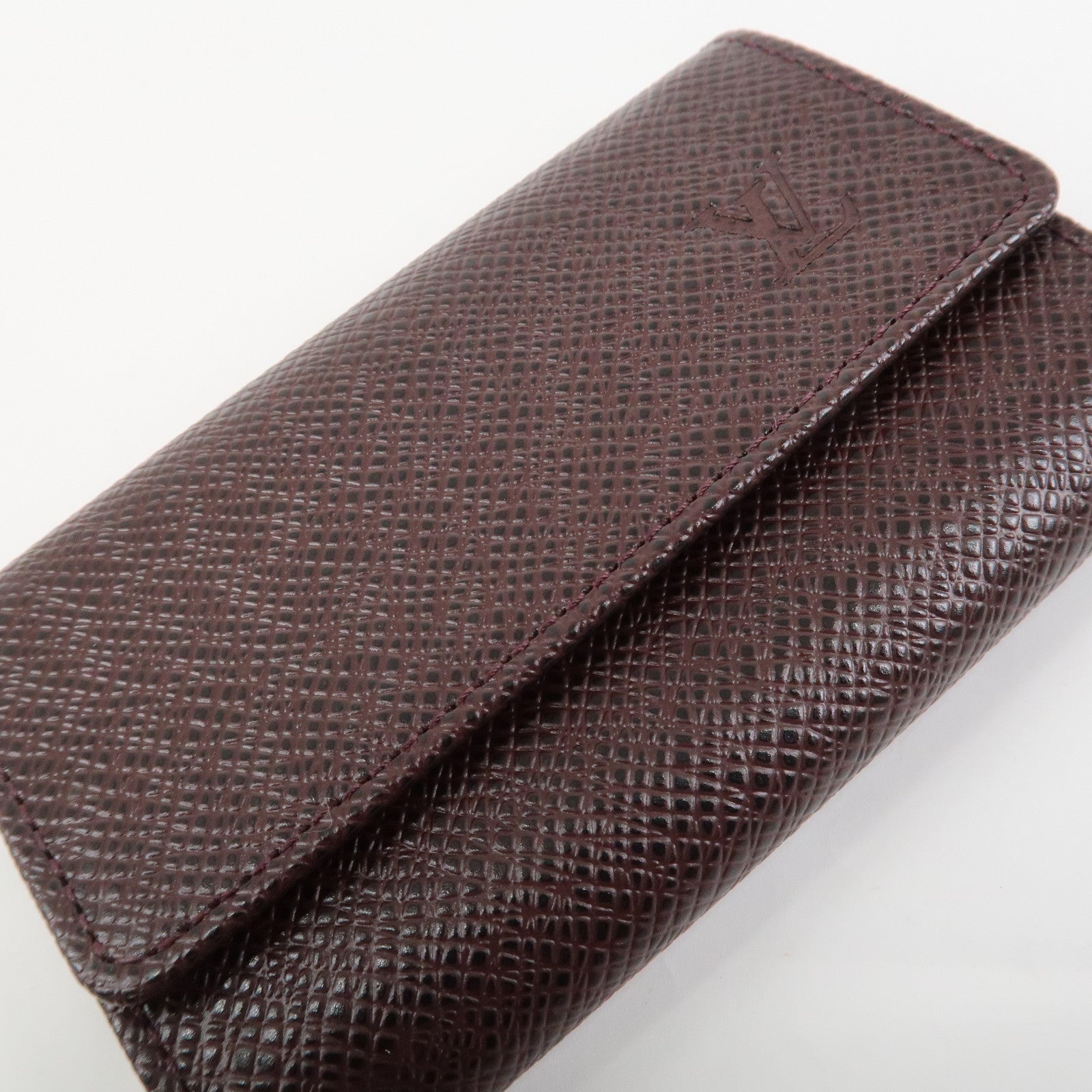 Louis Vuitton Taiga Leather Multiclés 6 Key Case Acajou M30536