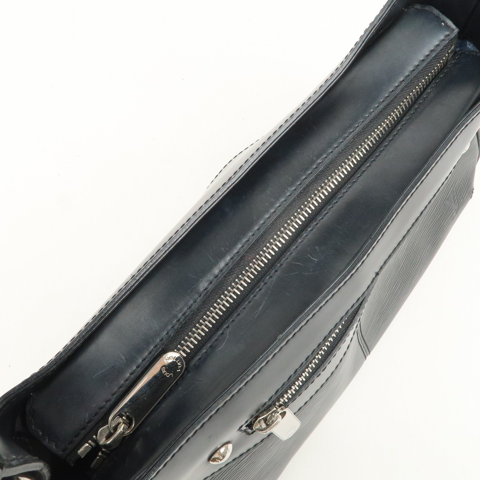 Louis Vuitton Epi Leather Turen PM Shoulder Bag Noir M59282