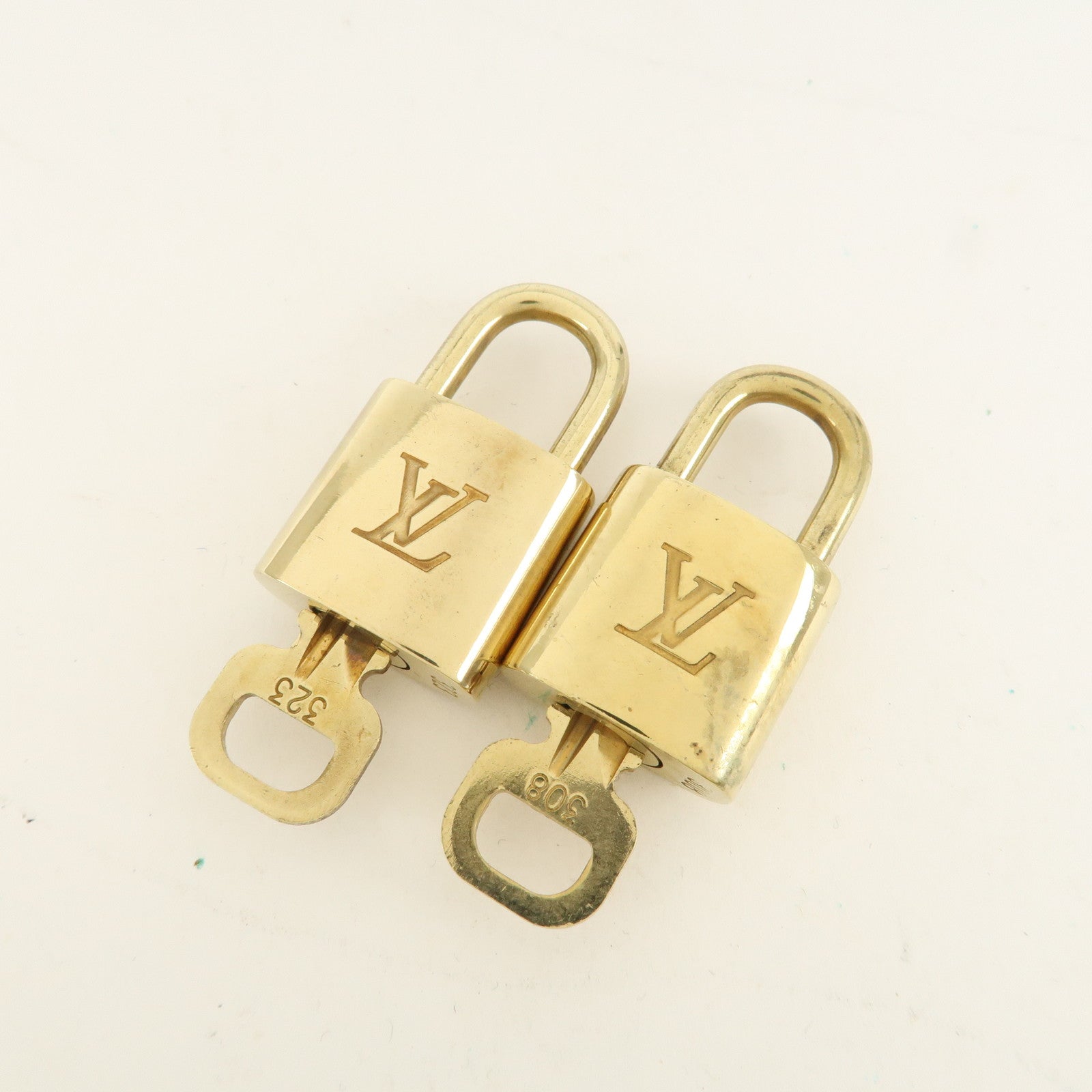 Louis Vuitton Set of 10 Lock & Key Cadena Key Lock Metal Gold Used