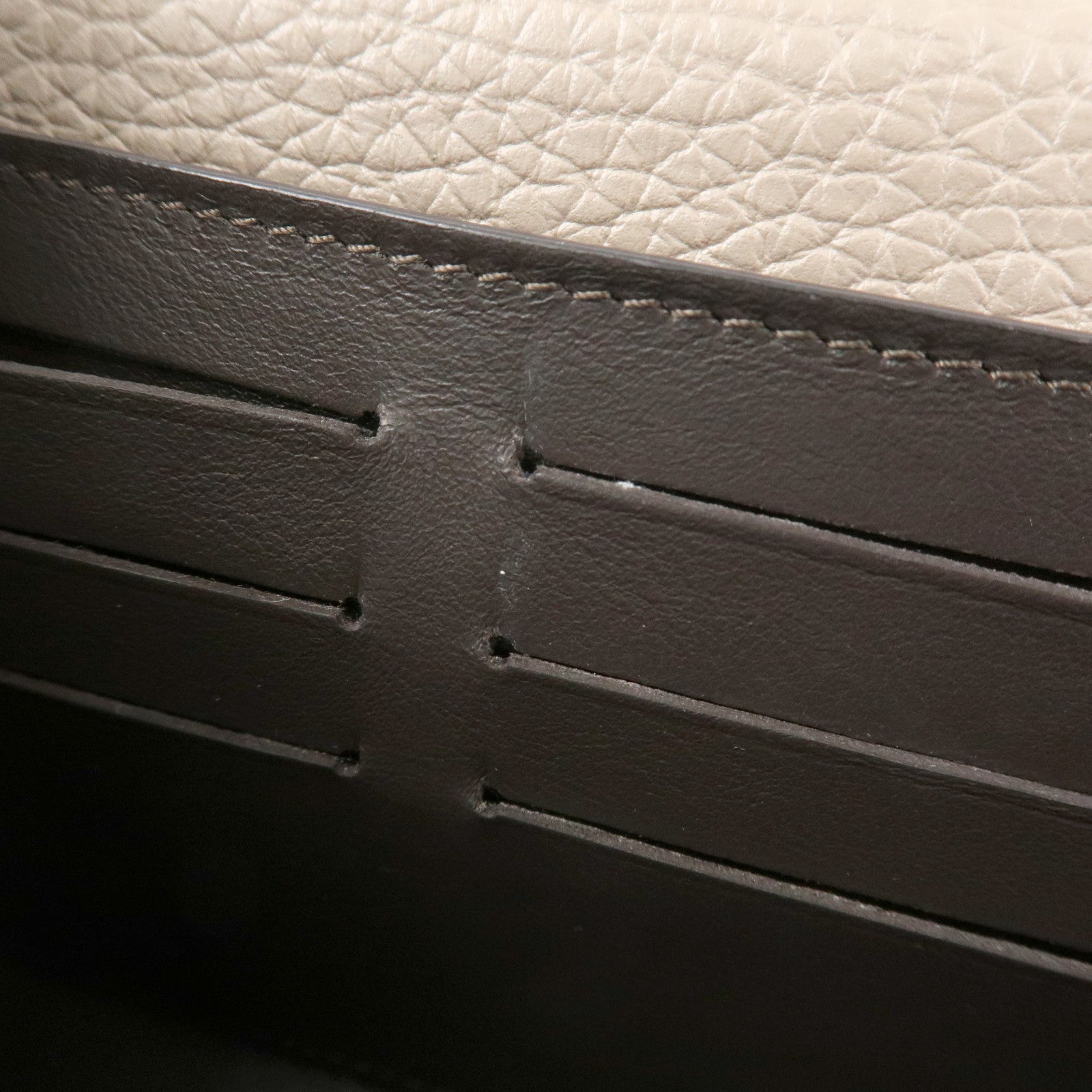 Louis Vuitton Portefeuille Capcines Taurillon Leather Wallet M61249 Used