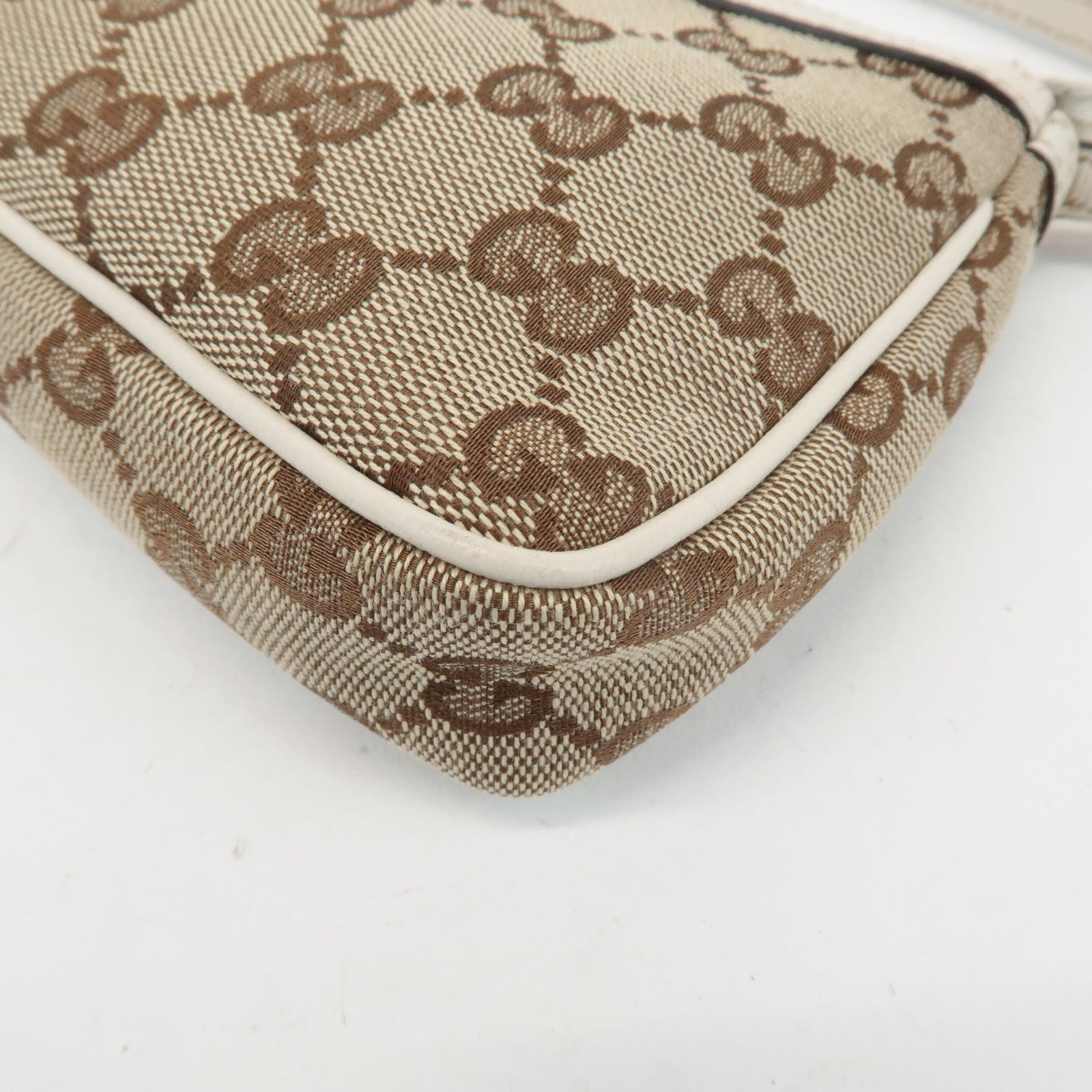 GUCCI GG Canvas Leather Accessory Pouch Hand Bag Beige Ivory 154432 Used