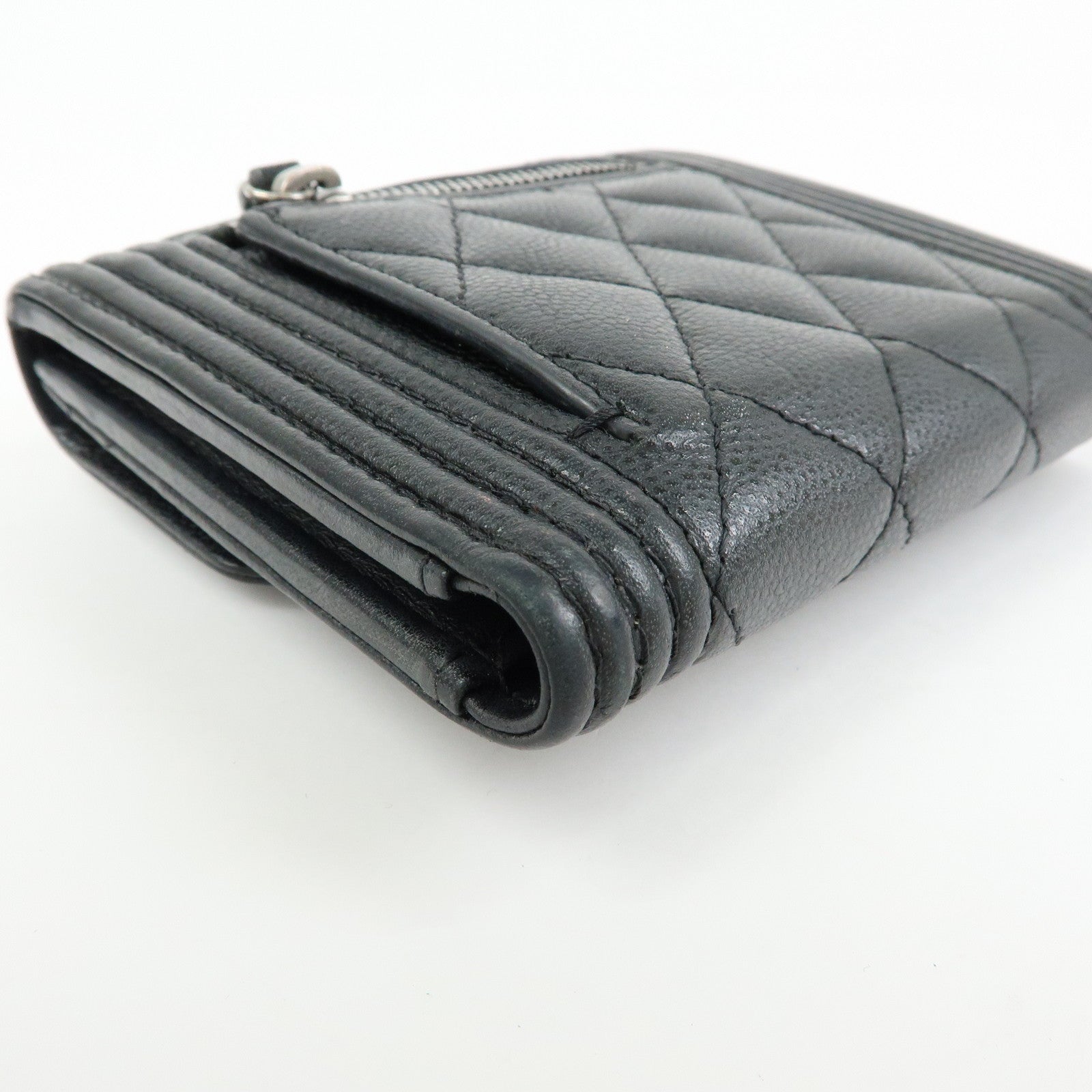 CHANEL BOY CHANEL Matelasse Caviarskin Compact Wallet Black A80734
