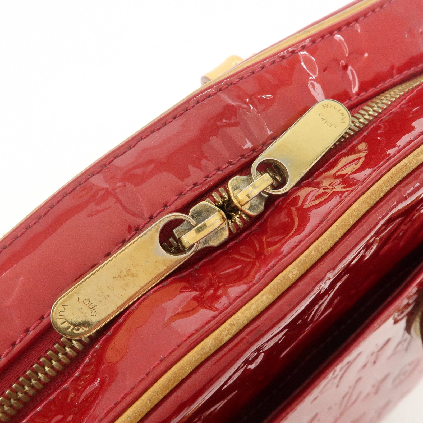 Louis Vuitton Monogram Vernis Summit Drive Hand Bag Red M93513