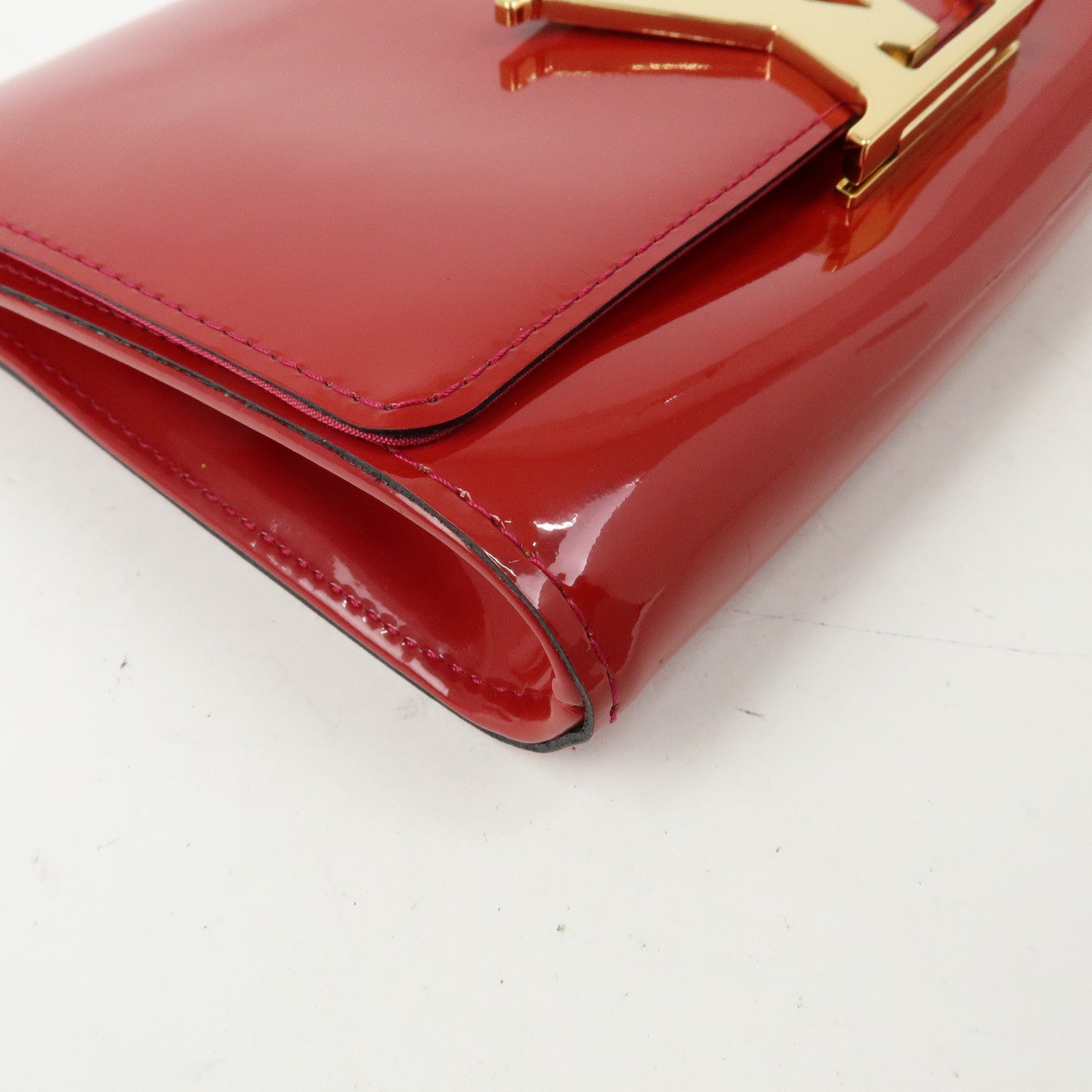 Louis Vuitton Vernis Leather Pochette Louise EW Clutch Bag M94270
