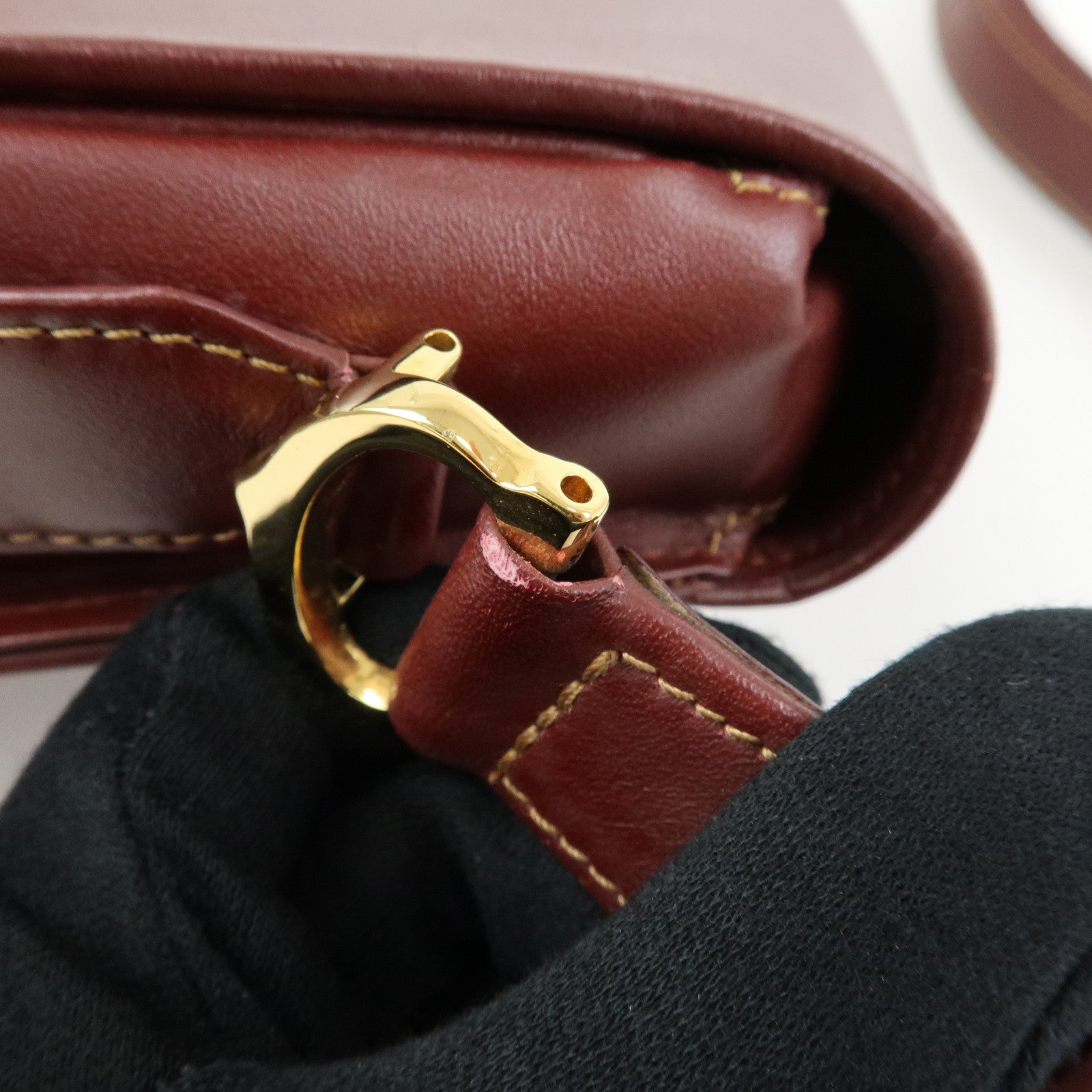 Cartier Must de Cartier Leather Shoulder Bag Crossbody Bag Bordeaux