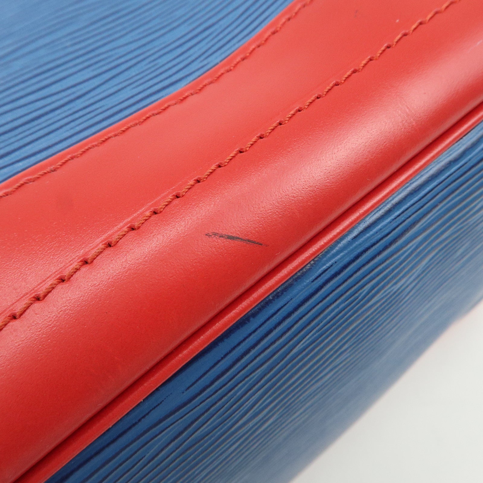 Louis Vuitton Epi Noe Tricolor Shoulder Bag Blue Green Red M44082