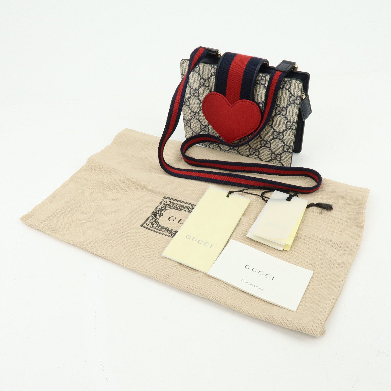 GUCCI Sherry Heart GG Supreme Shoulder Bag Beige Navy 293830