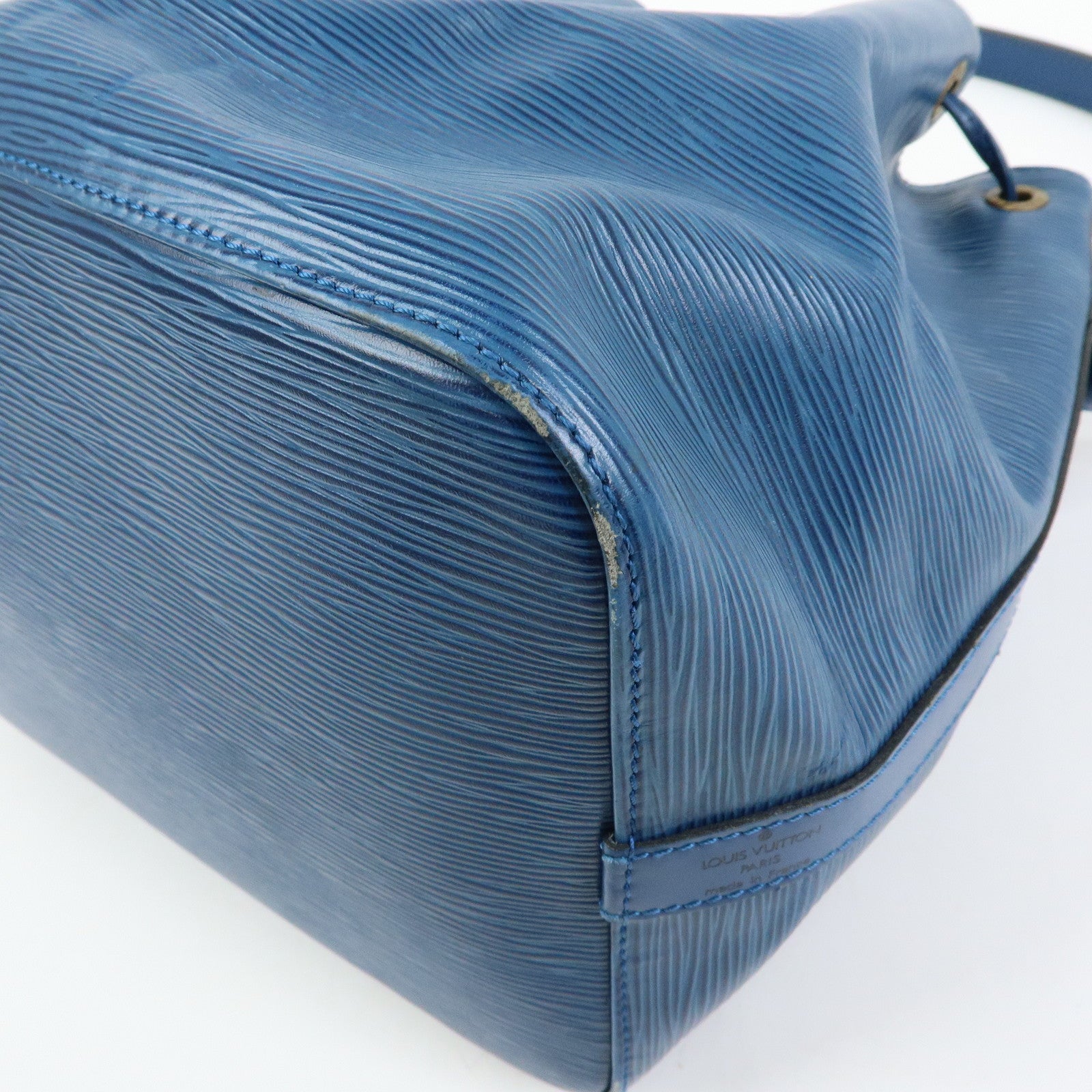 Louis Vuitton Epi Leather Petit Noe Shoulder Bag Toledo Blue M44105