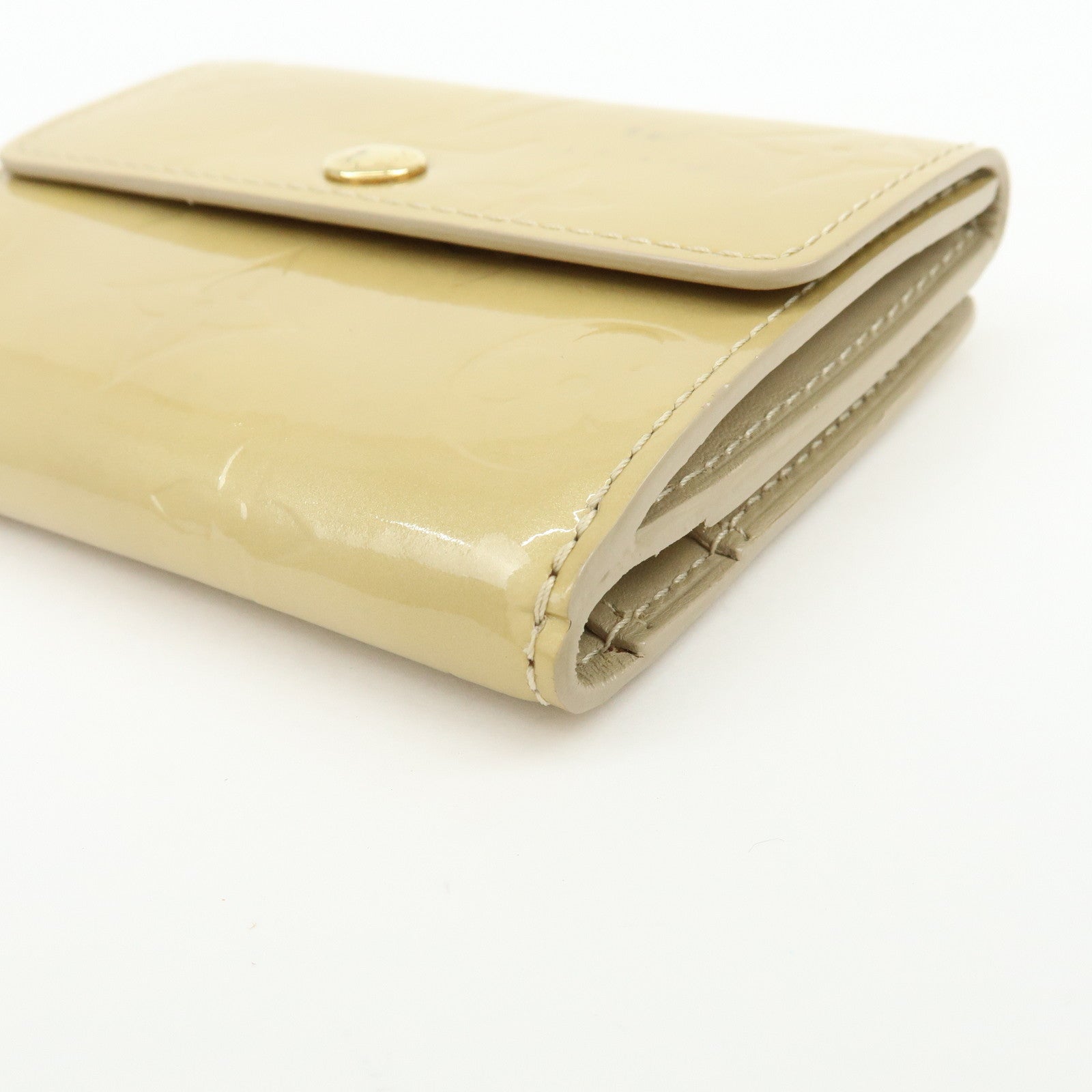 Louis Vuitton Monogram Vernis Leather Ludlow Wallet Beige M91160