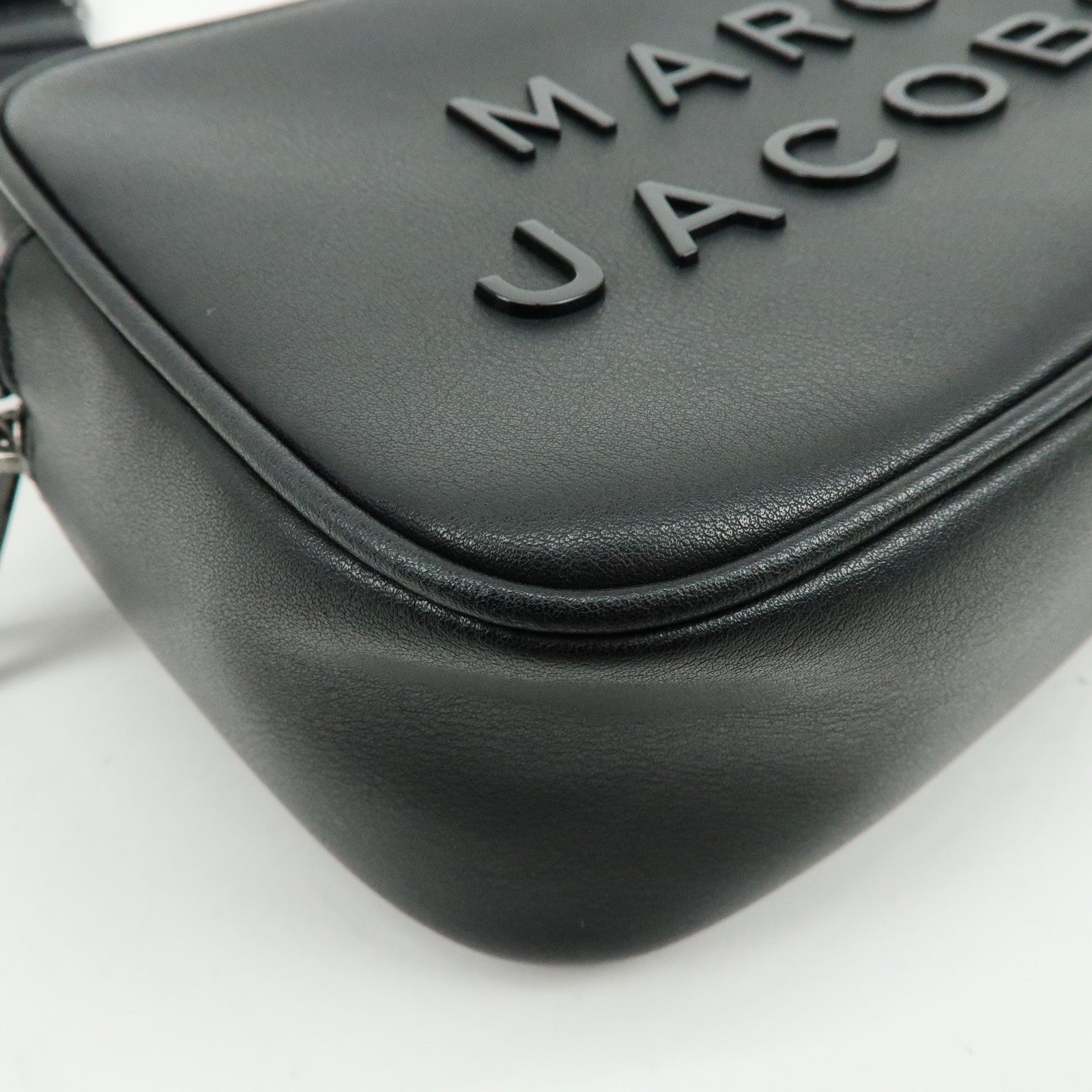MARC JACOBS Leather Nylon Shoulder Bag Crossbody Bag Black
