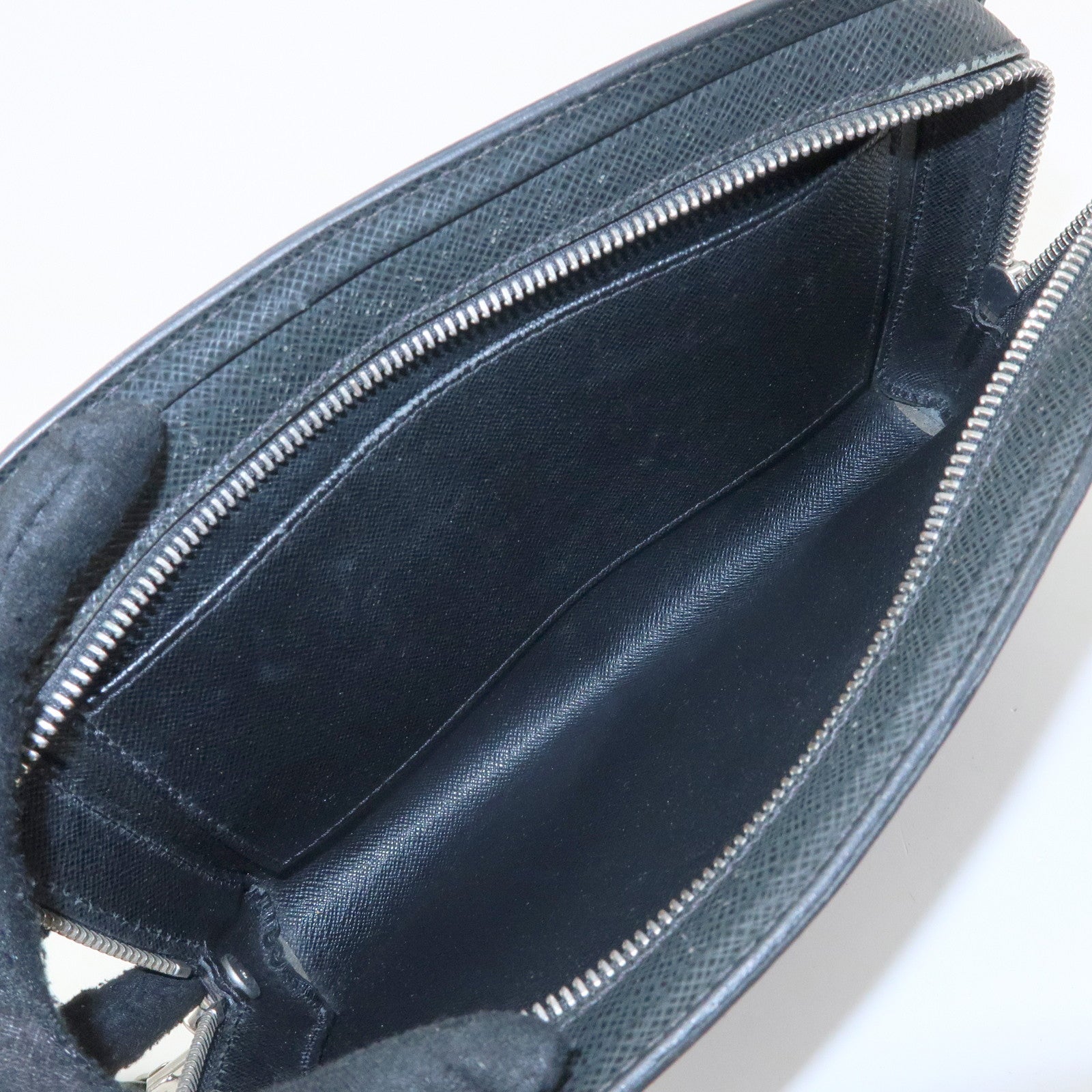 Louis Vuitton Taiga Baikal Leather Clutch Bag Pouch Ardoise M30182