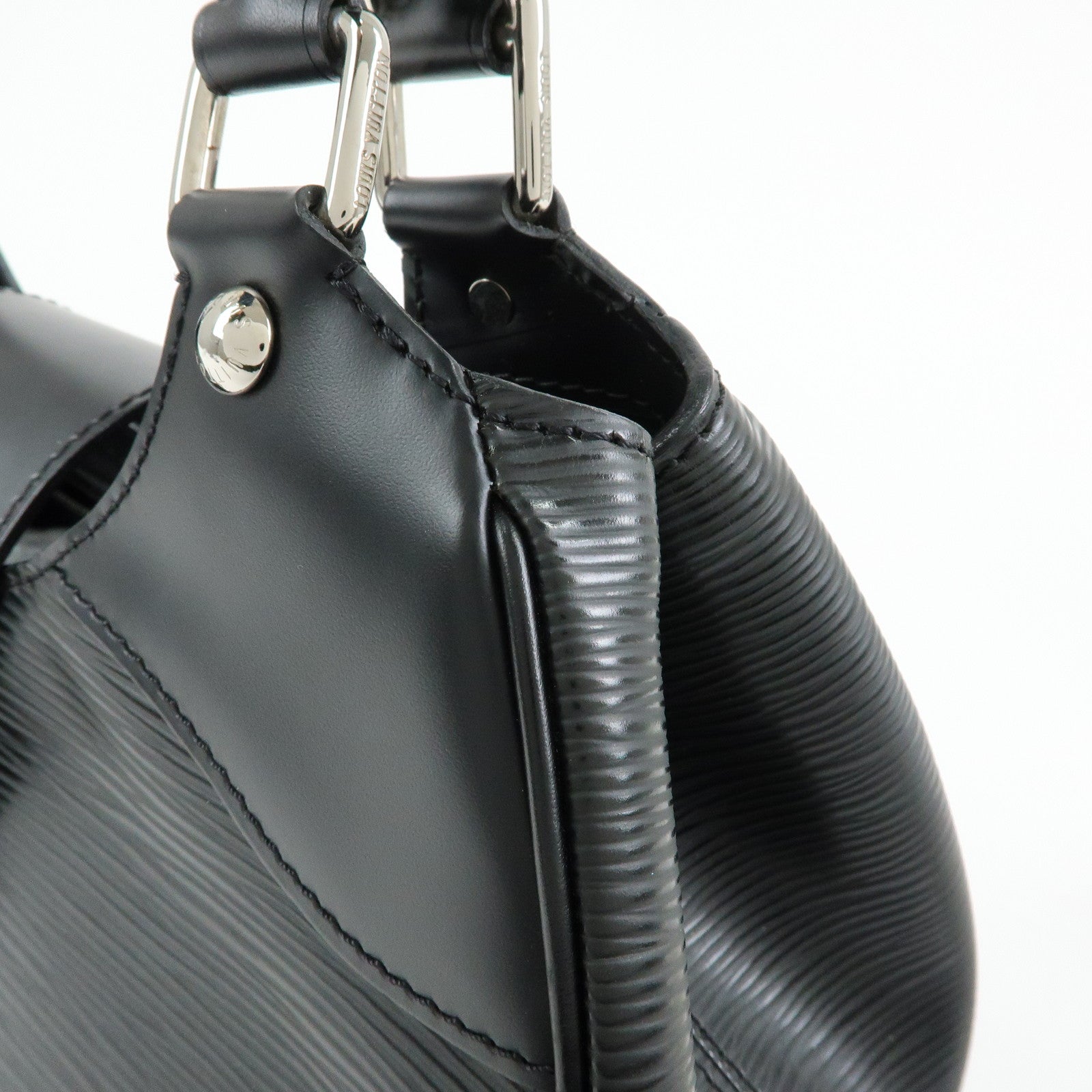 Louis Vuitton Epi Leather Sac Montaigne Hand Bag Noir M59302