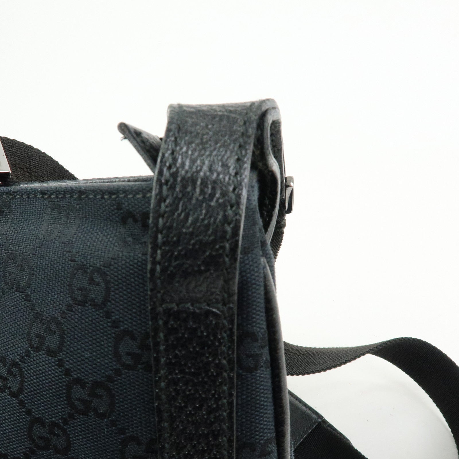 GUCCI GG Canvas Leather Shoulder Bag Crossbody Bag Black 122793