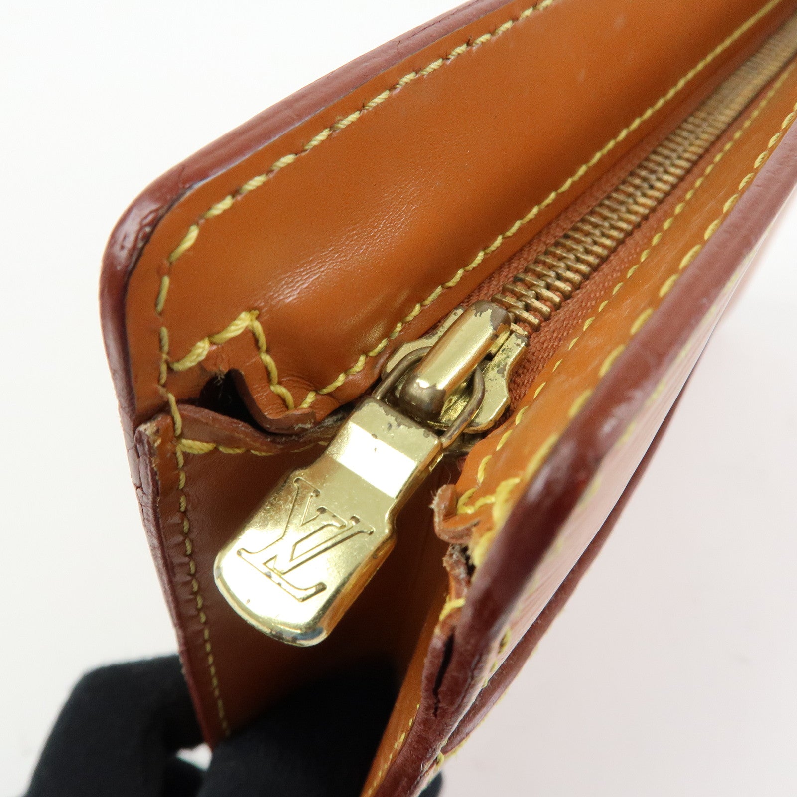 Louis Vuitton Epi Pochette Homme Clutch Bag Zipang Gold M52528