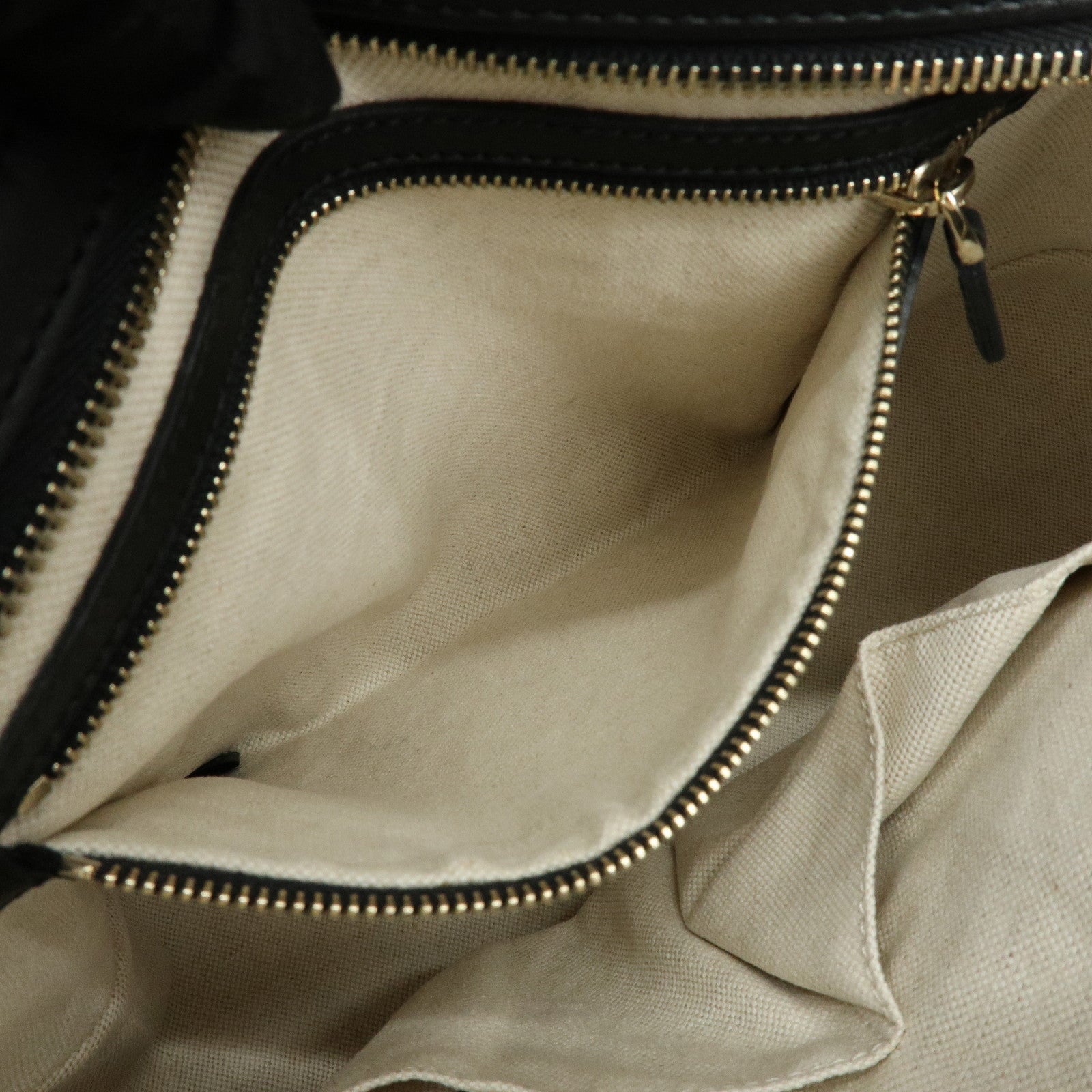 GUCCI Interlocking G Micro Guccissima Leather Hand Bag Black 353119
