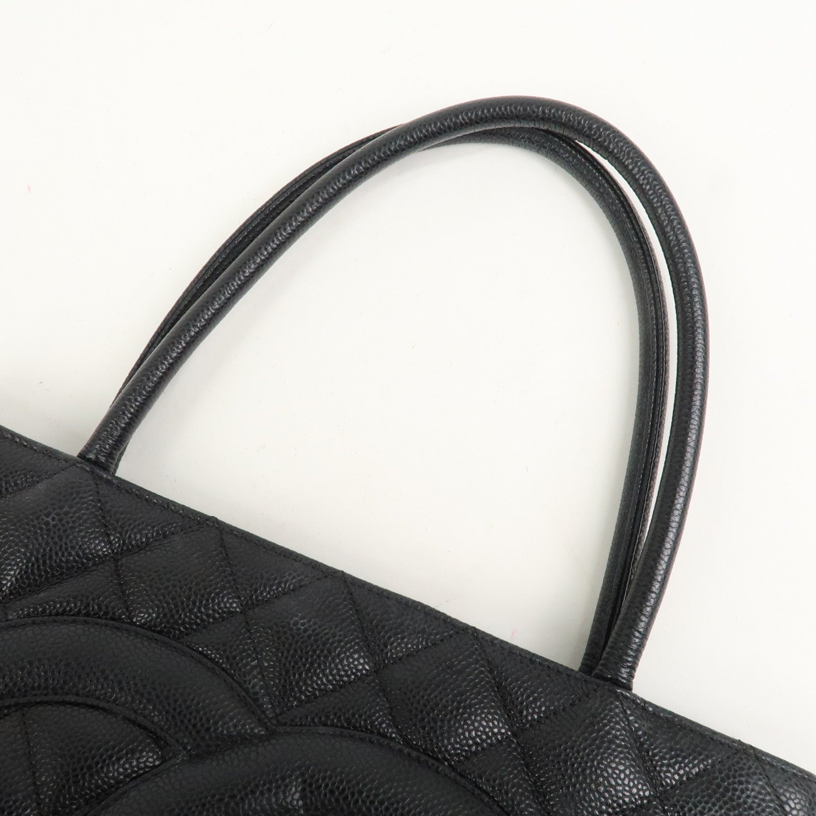 CHANEL Matelasse Caviarskin Medallion Tote Bag Hand Bag A01804