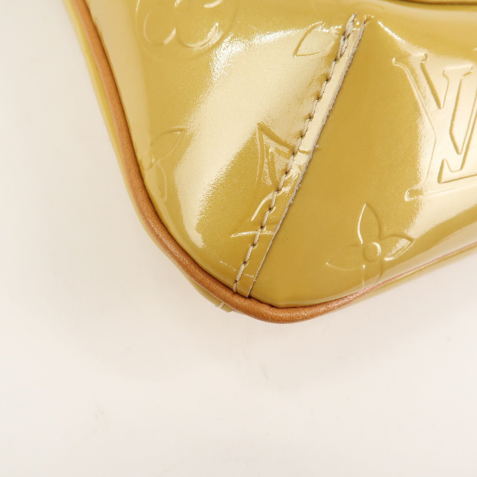 Louis Vuitton Vernis Thompson Street Shoulder Bag Beige M91008