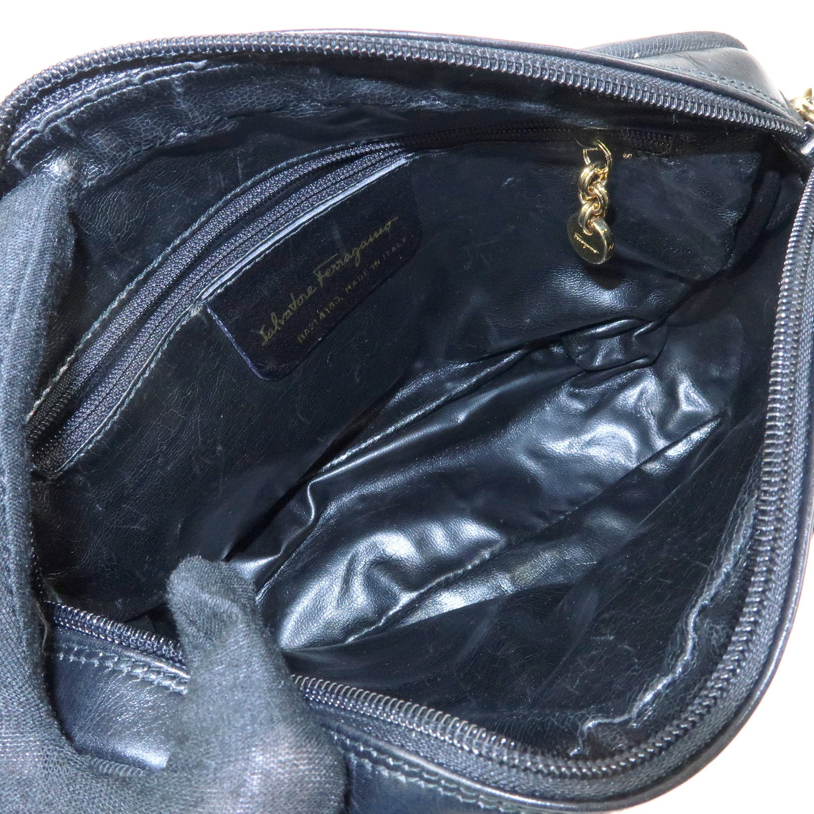 Ferragamo Vara Leather Shoulder Bag Crossbody Bag Black