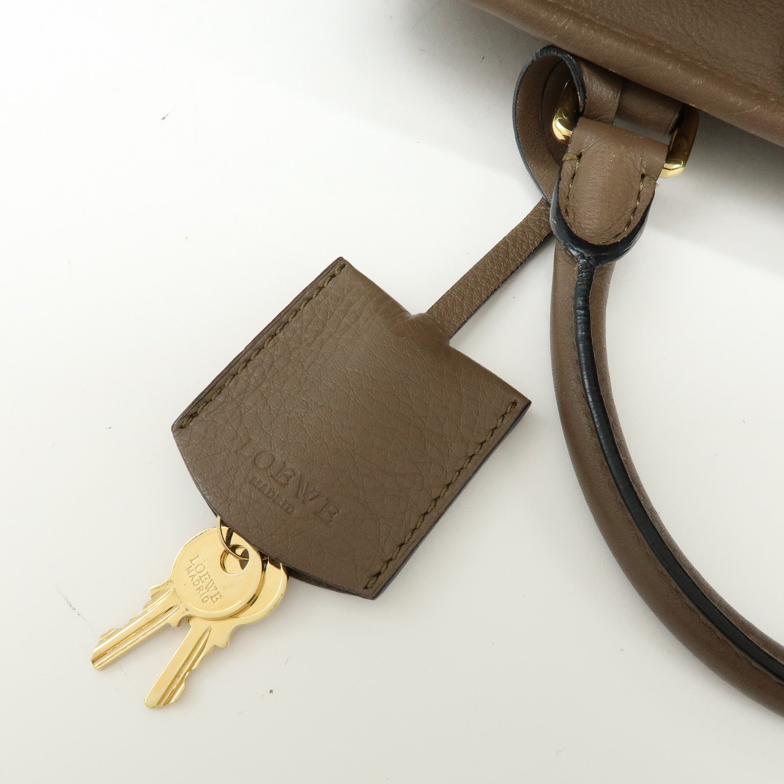 LOEWE Anagram Amazona 28 Leather Hand Bag Boston Bag Brown