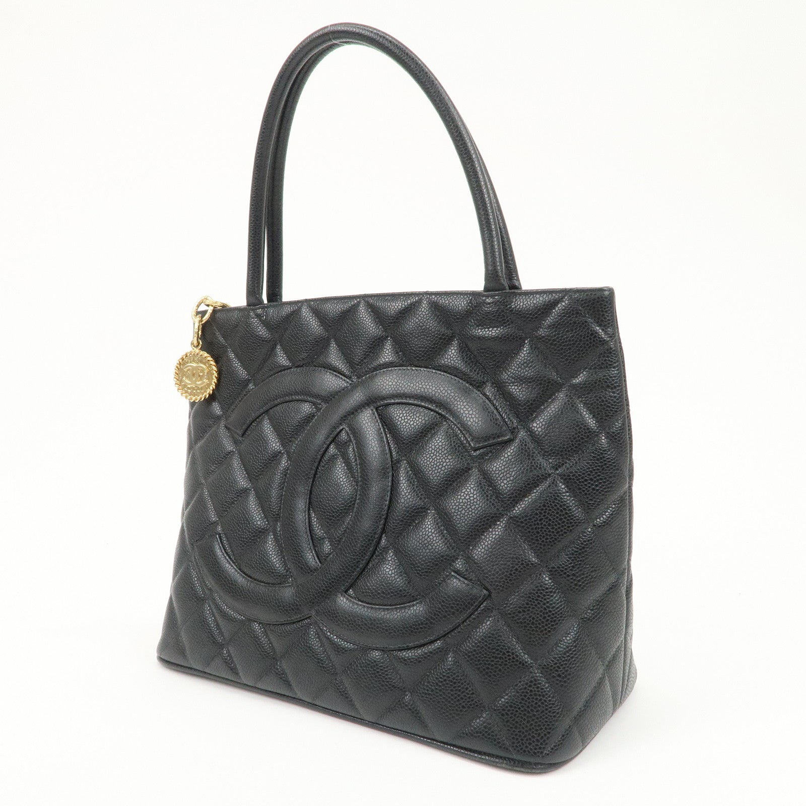 CHANEL Matelasse Caviarskin Medalion Tote Bag Hand Bag Black A01804 Used
