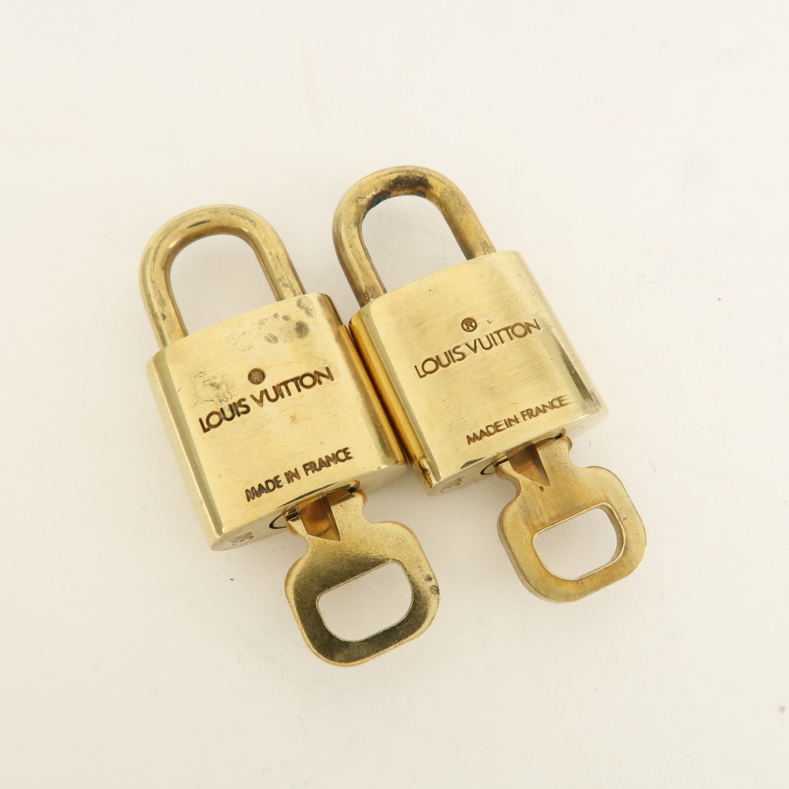 Louis Vuitton Set of 10 Lock & Key Cadena Key Lock Metal Gold Used