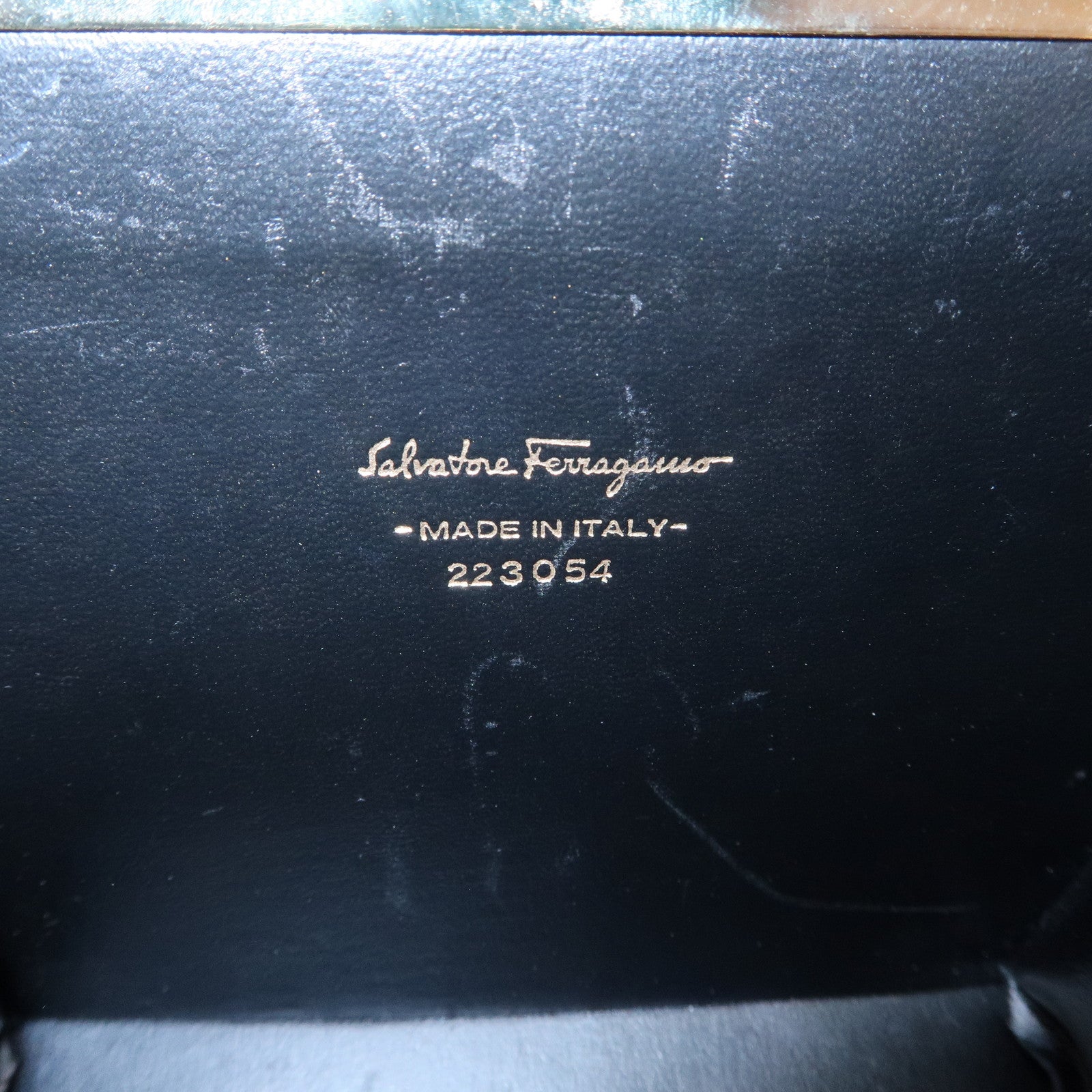 Ferragamo Vara Leather Ribbon Mini Chain Shoulder Bag Black Used