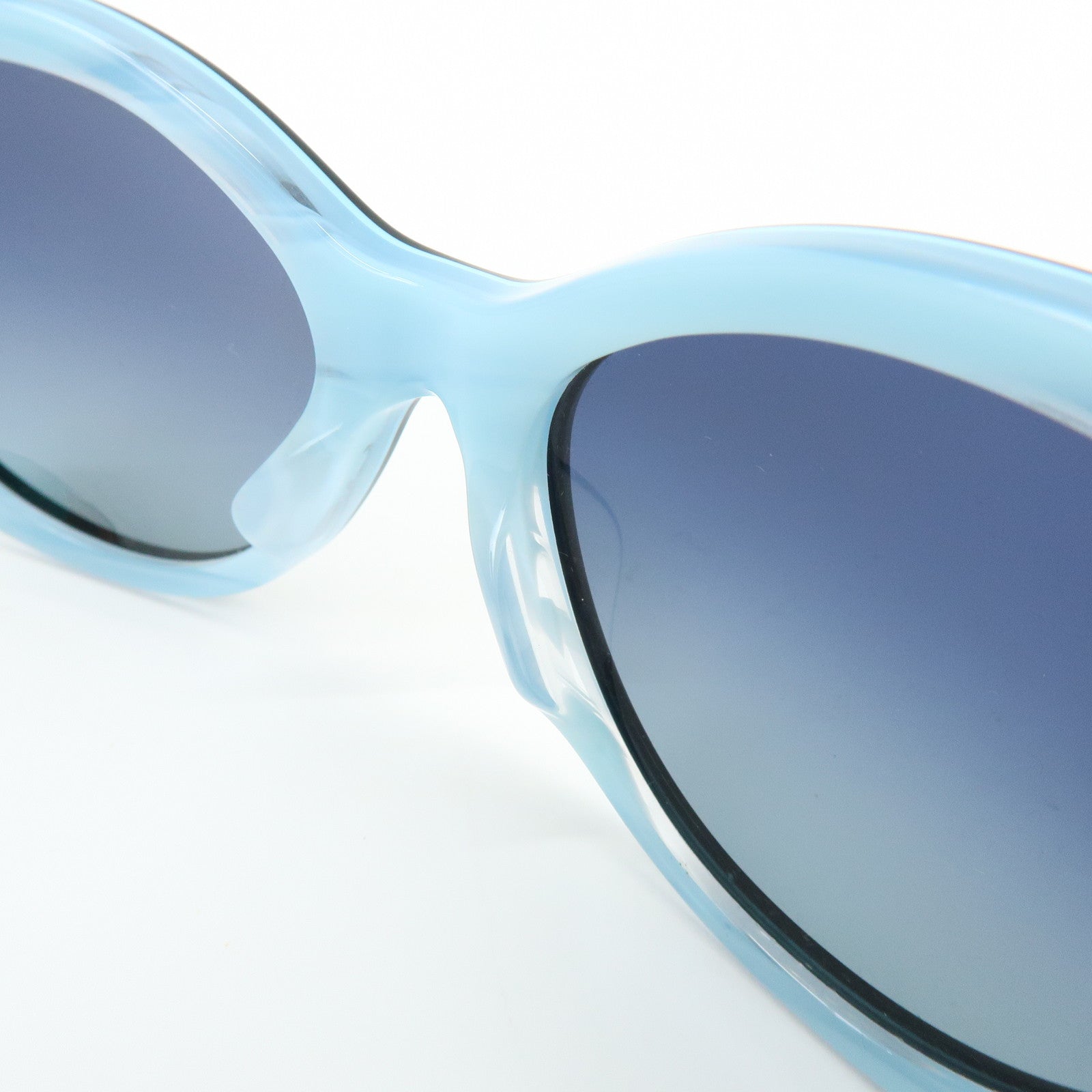 Tiffany & Co Return to Tiffany Plastic Sunglasses Black Light Blue