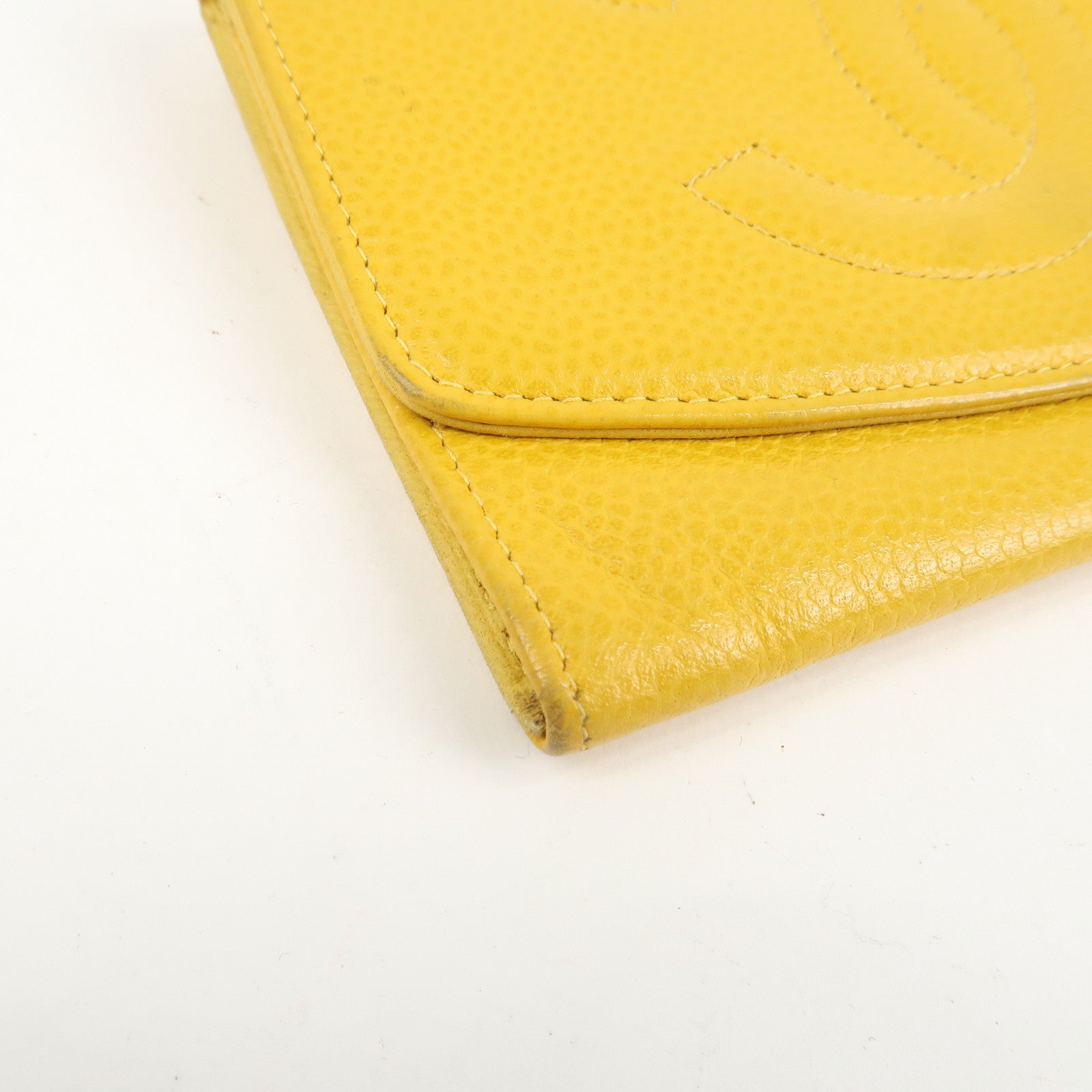 CHANEL COCO Mark Caviarskin Bi-Fold Card Case Coin Case 4072657 Used