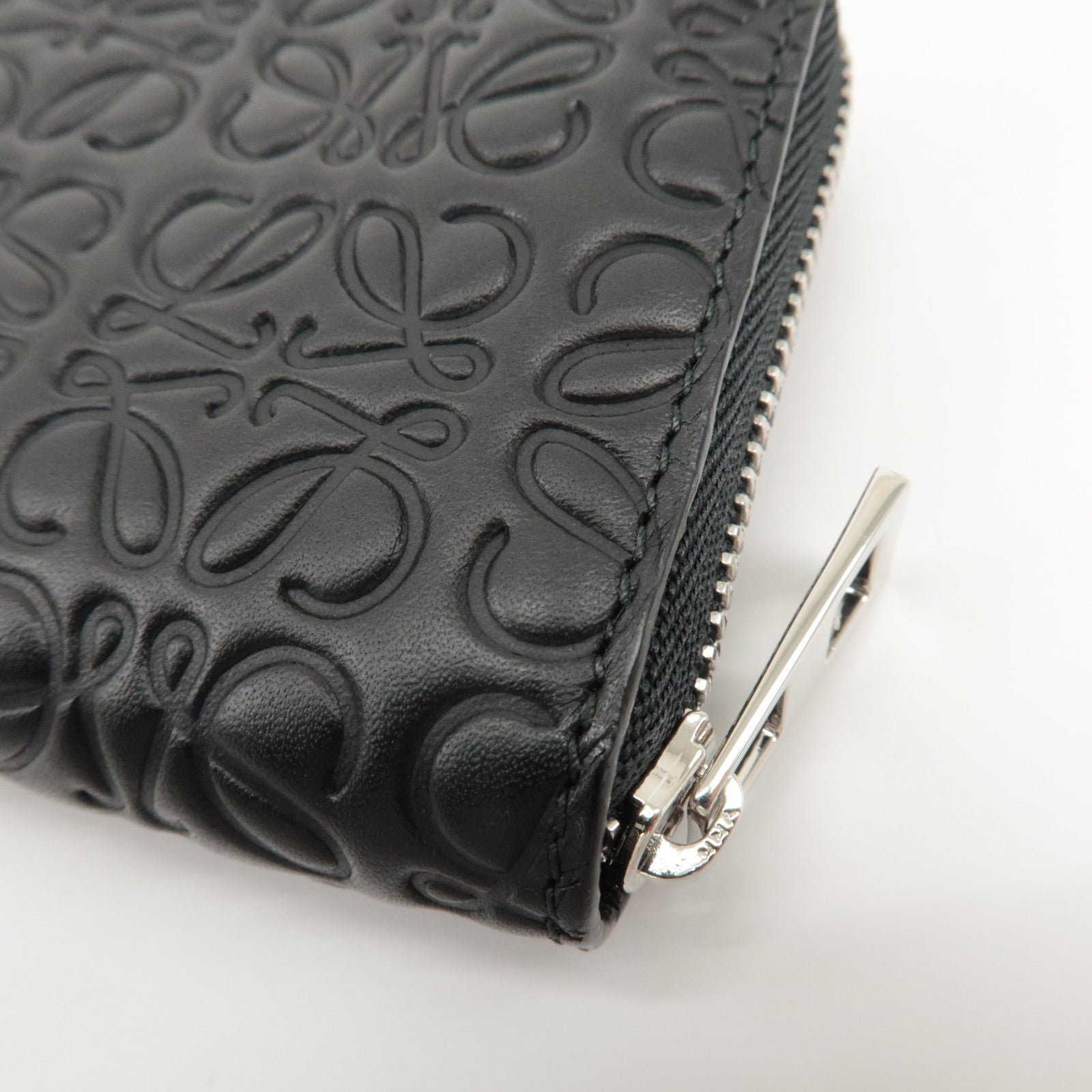 LOEWE Anagram Soft Grain Calf Coin Card Card Case Silver HDW Black Used