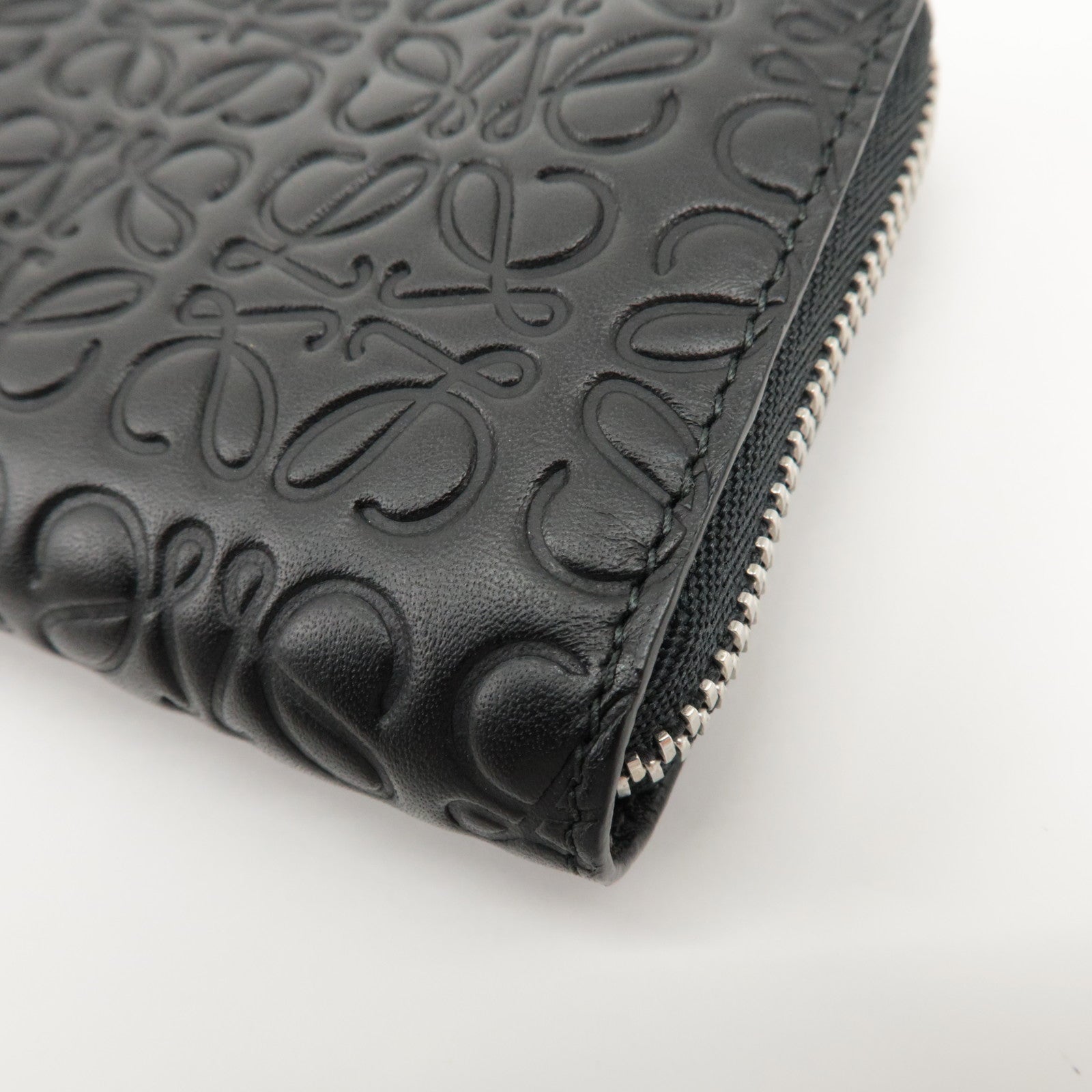 LOEWE Anagram Soft Grain Calf Coin Card Card Case Silver HDW Black Used