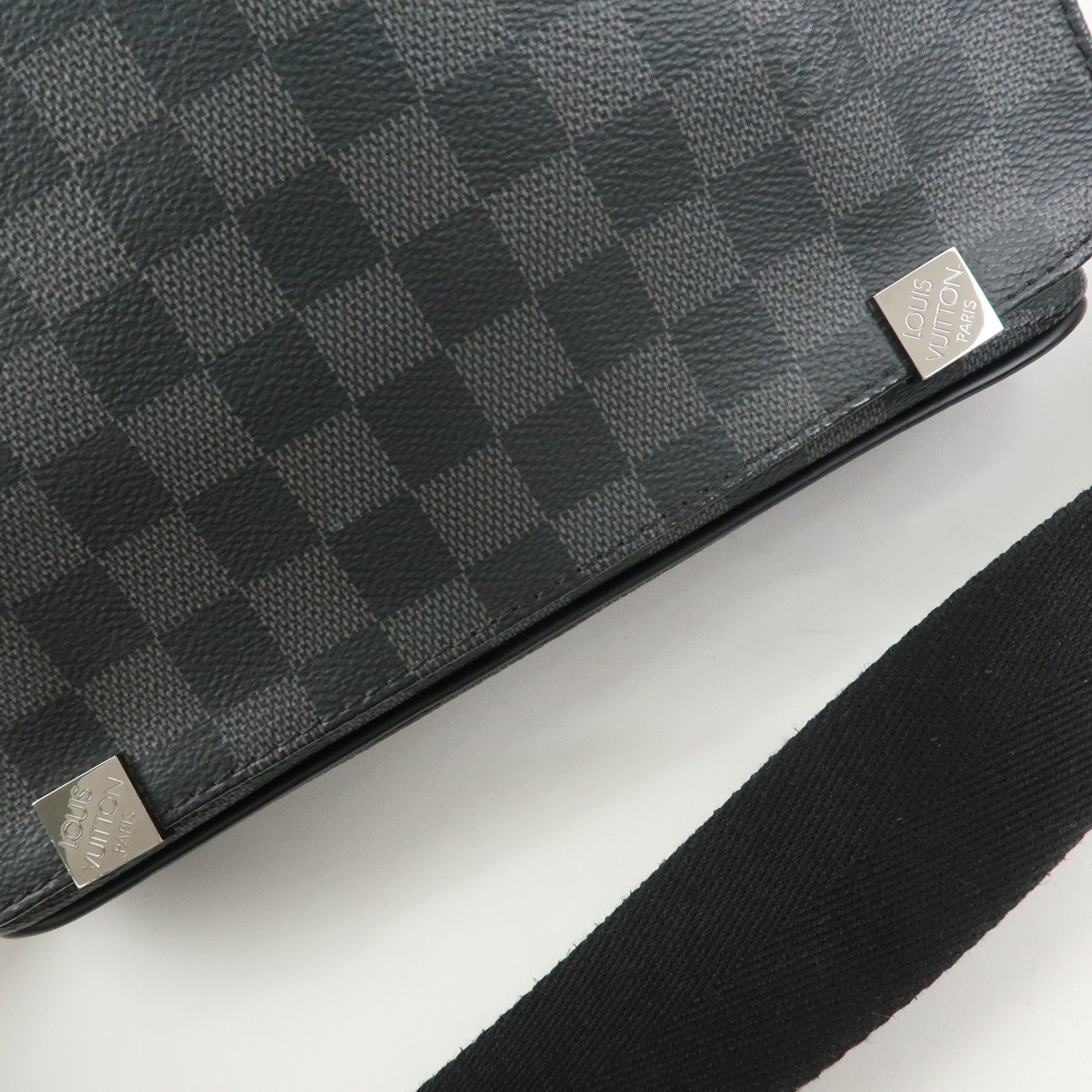 Louis Vuitton Damier Graphite District PM NM Crossbody Bag N41028